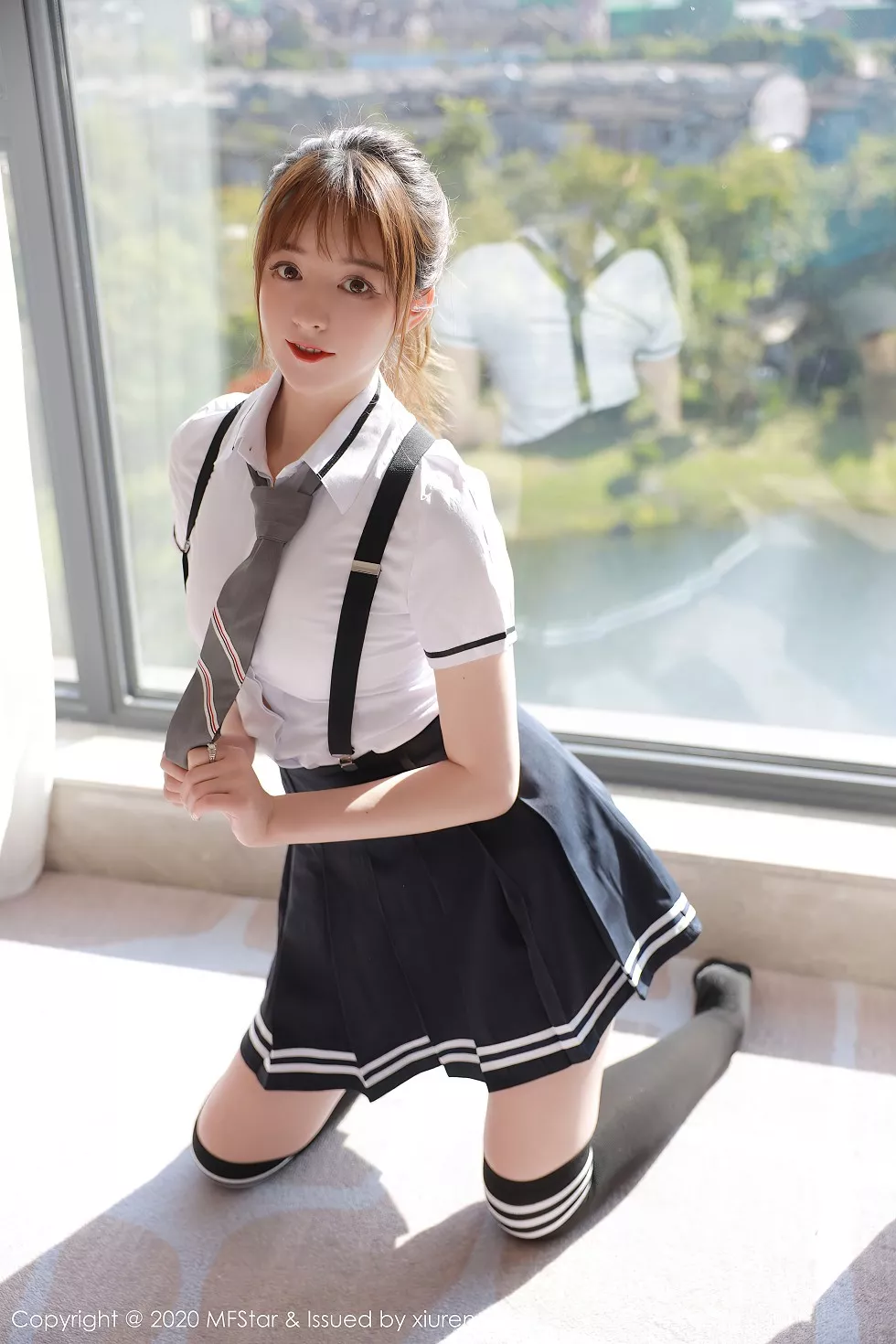 [MFStar模范学院]Vol.390_嫩模yoo优优四川旅拍学院风校服主题半脱露性感内衣写真67P
