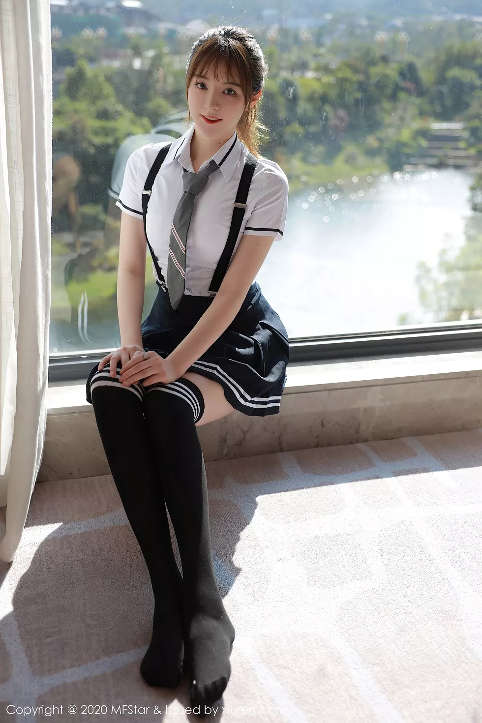 [MFStar模范学院]Vol.390_嫩模yoo优优四川旅拍学院风校服主题半脱露性感内衣写真67P