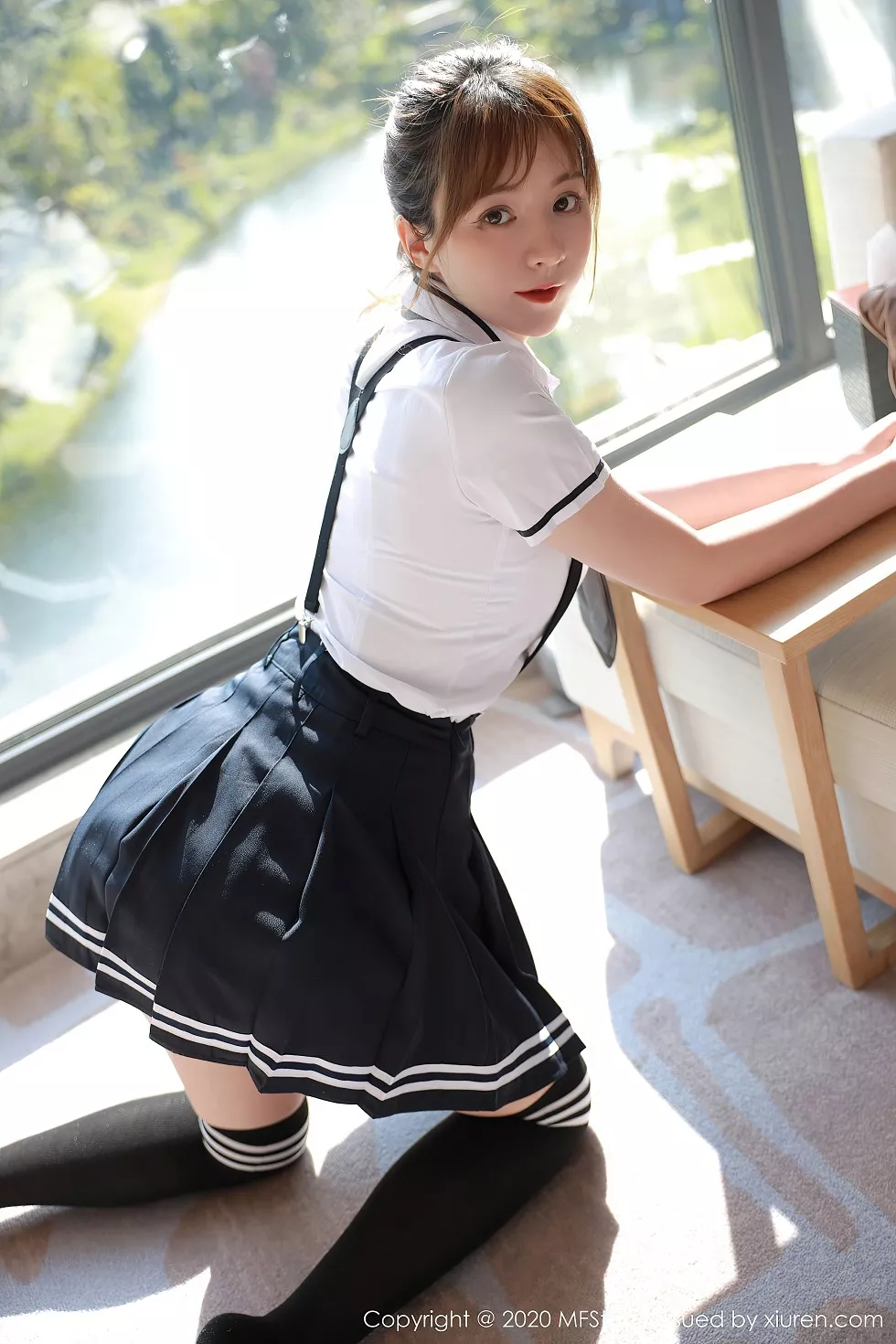 [MFStar模范学院]Vol.390_嫩模yoo优优四川旅拍学院风校服主题半脱露性感内衣写真67P