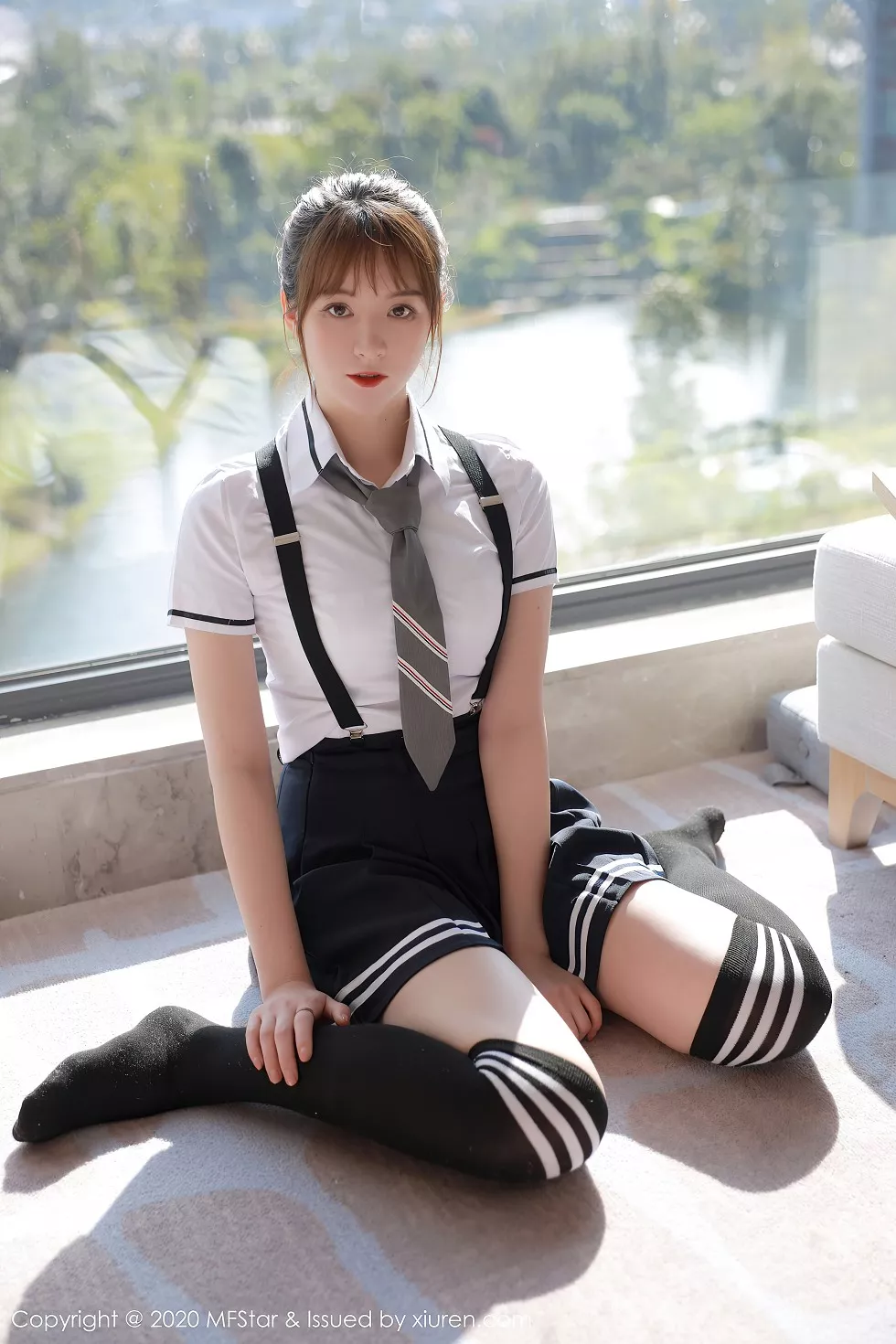 [MFStar模范学院]Vol.390_嫩模yoo优优四川旅拍学院风校服主题半脱露性感内衣写真67P