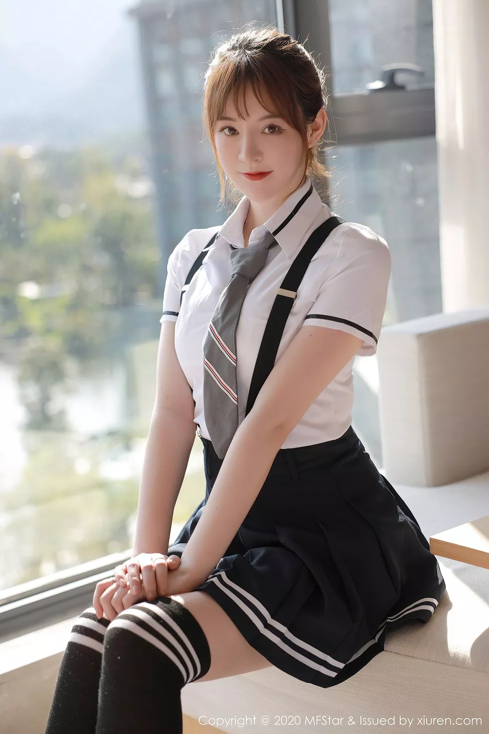 [MFStar模范学院]Vol.390_嫩模yoo优优四川旅拍学院风校服主题半脱露性感内衣写真67P