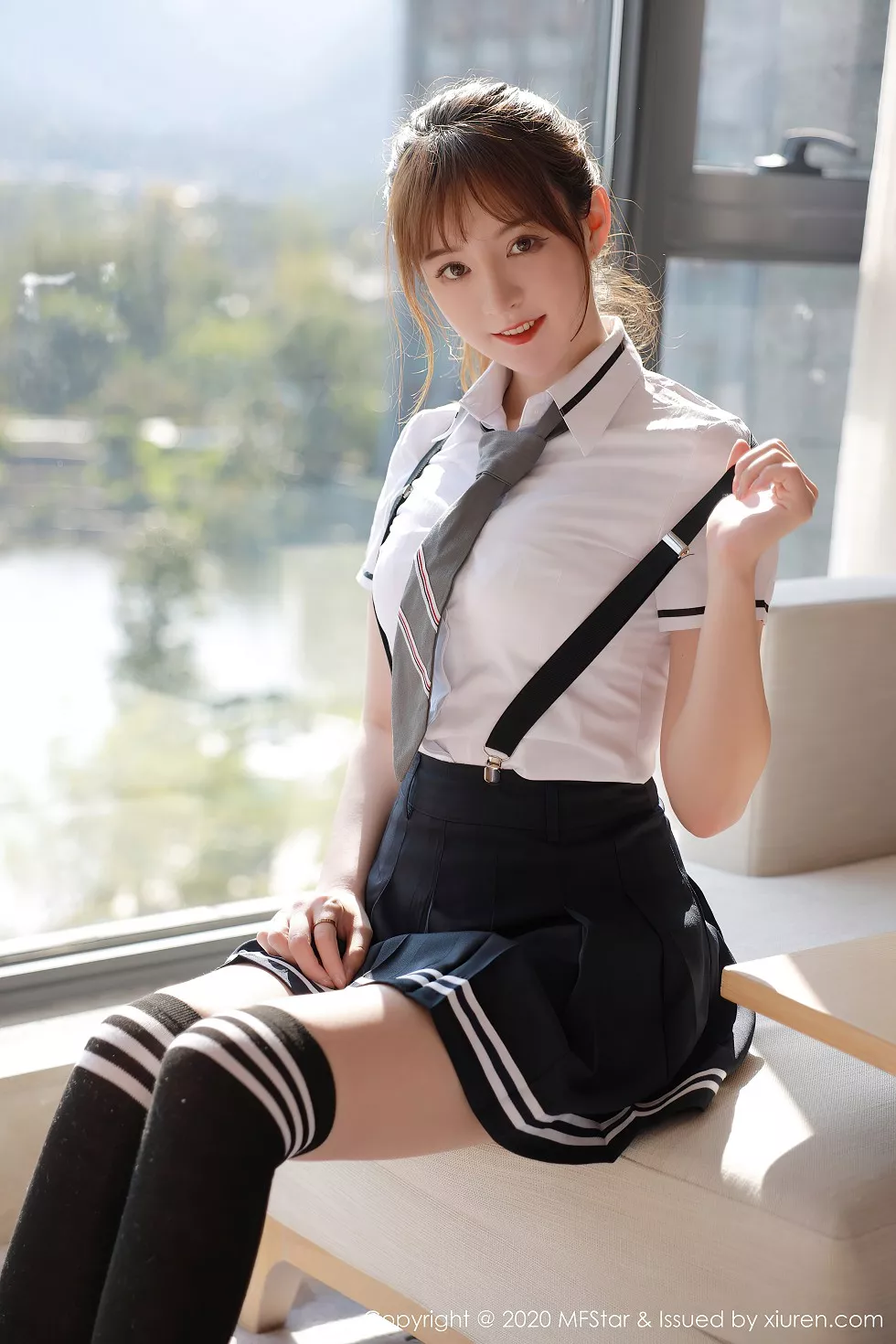 [MFStar模范学院]Vol.390_嫩模yoo优优四川旅拍学院风校服主题半脱露性感内衣写真67P