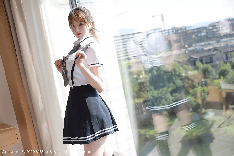 [MFStar模范学院]Vol.390_嫩模yoo优优四川旅拍学院风校服主题半脱露性感内衣写真67P