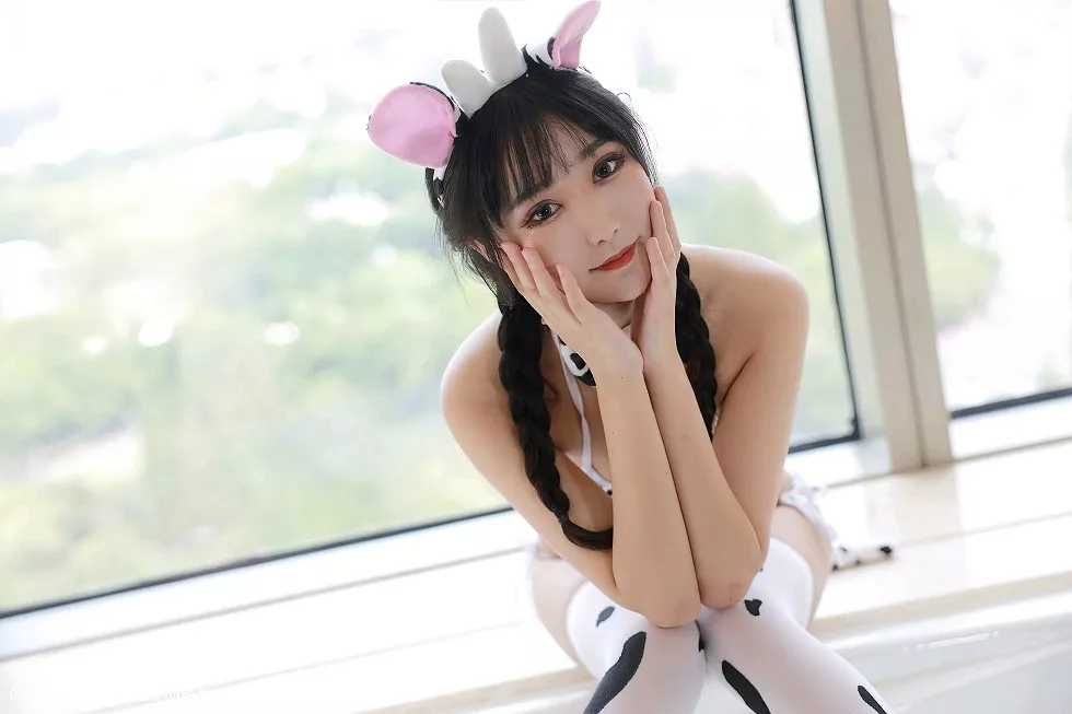 [MFStar模范学院]Vol.382_嫩模小果冻儿jelly牛奶三点式内衣秀完美身材诱惑写真60P