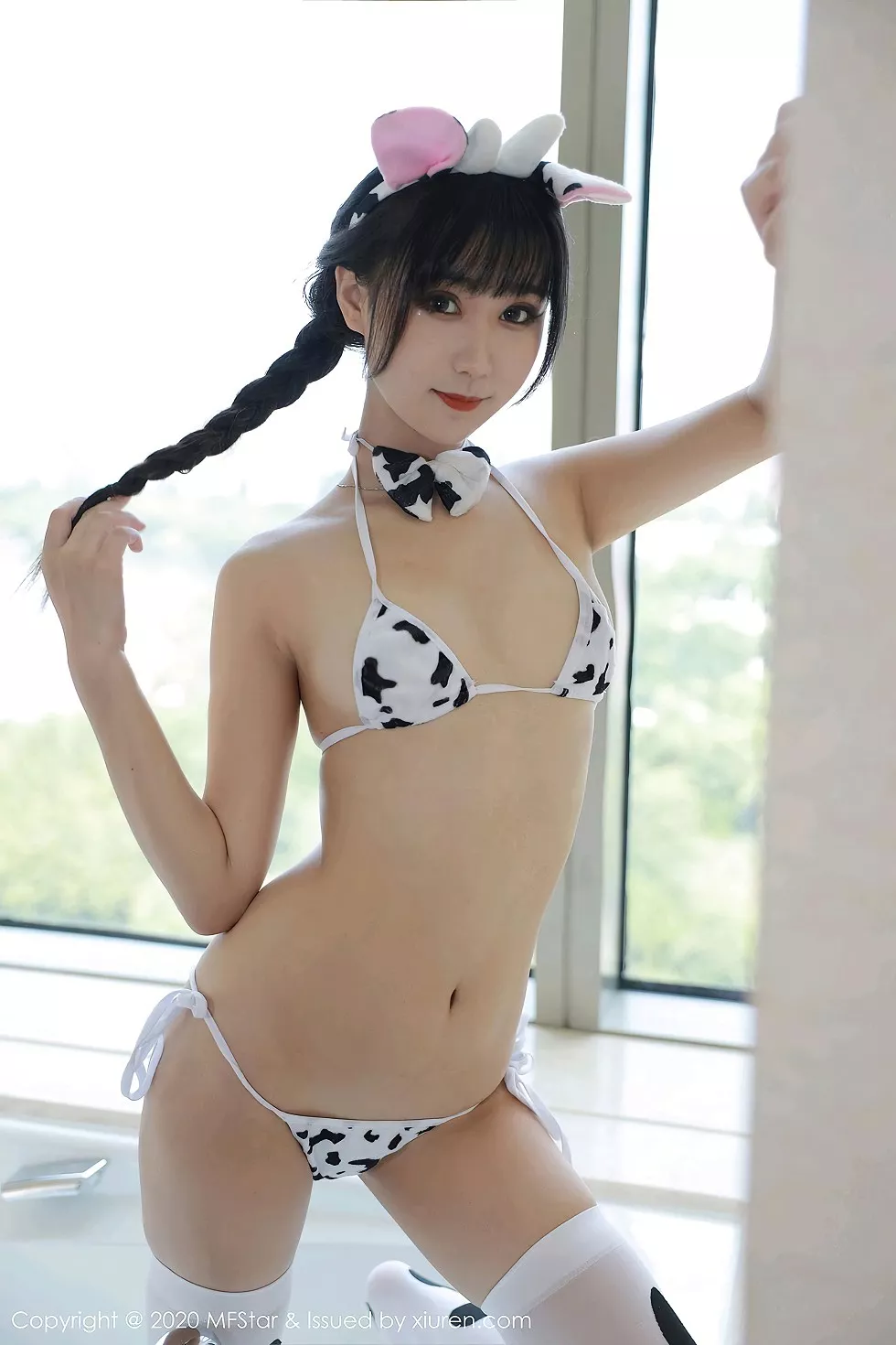 [MFStar模范学院]Vol.382_嫩模小果冻儿jelly牛奶三点式内衣秀完美身材诱惑写真60P