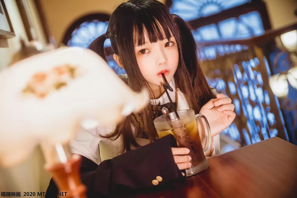 [喵糖映画]JKL.004_JK制服学妹居家白色毛衣配格子裙黑丝腿袜秀美腿性感写真40P