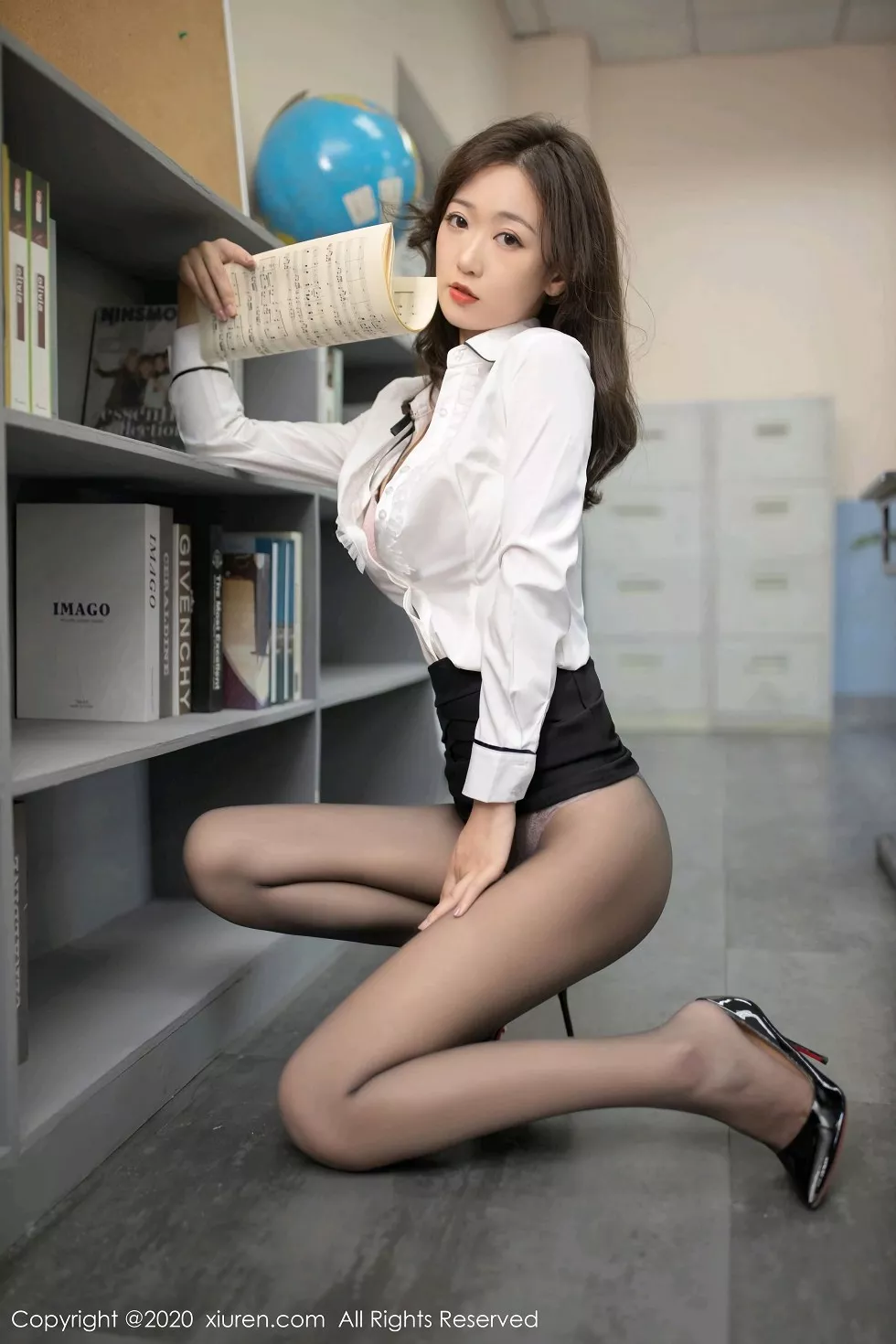 XiuRen第2739期_嫩模唐安琪唱诗班老师主题开档黑丝裤袜秀蕾丝内裤极致诱惑写真66P