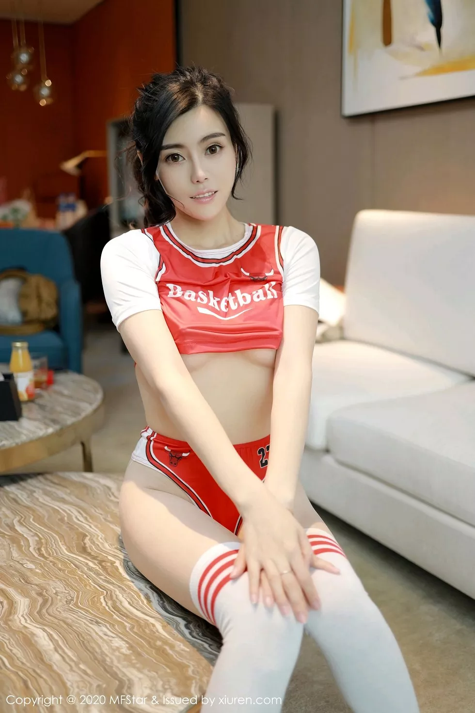 [MFStar模范学院]Vol.422_嫩模白甜NBA公牛篮球宝贝主题半脱露完美身材诱惑写真43P