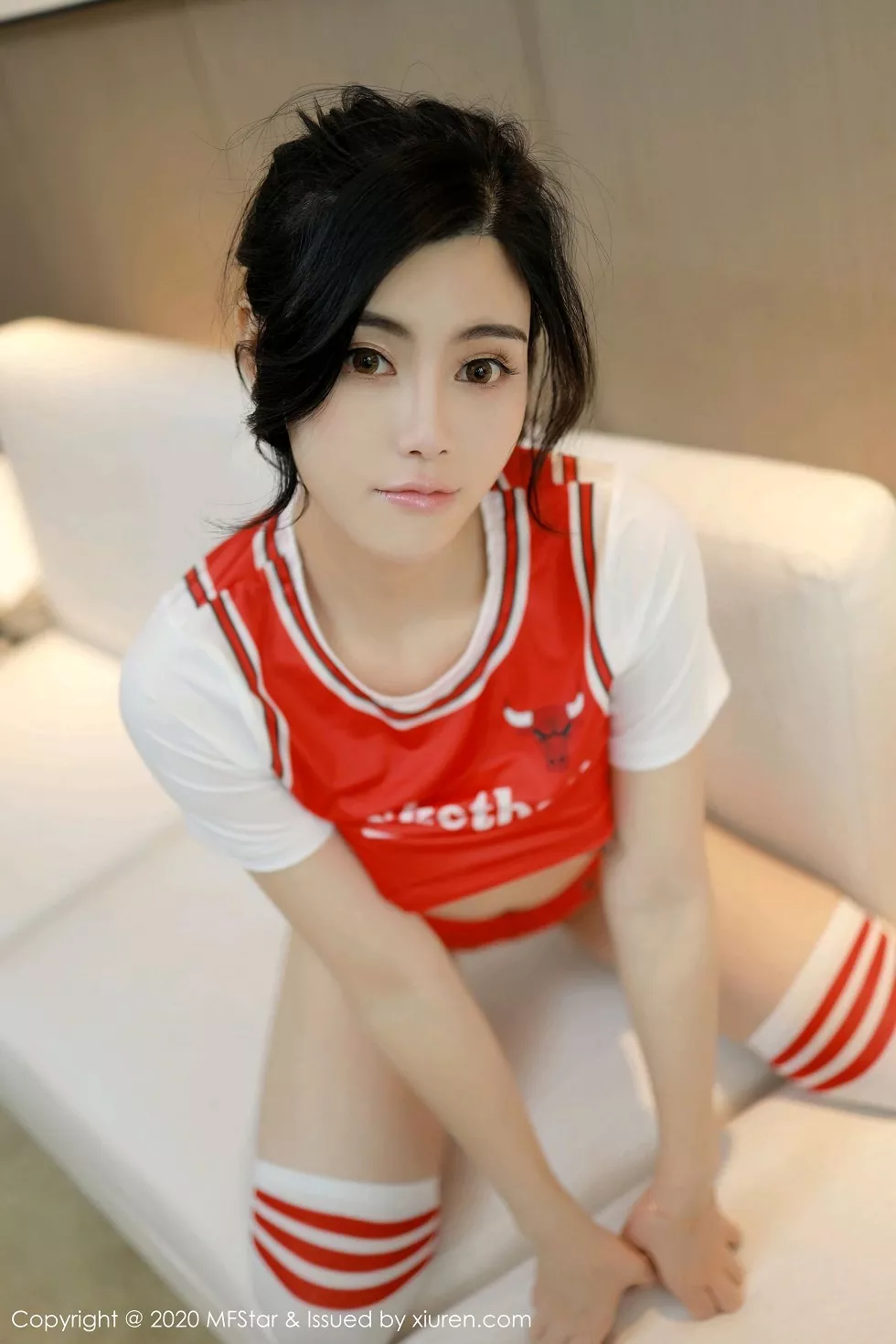 [MFStar模范学院]Vol.422_嫩模白甜NBA公牛篮球宝贝主题半脱露完美身材诱惑写真43P