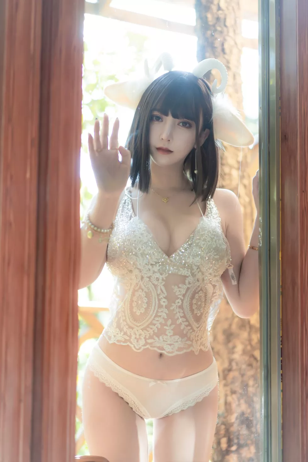 斗鱼主播过期米线线喵小羊装扮性感内衣秀完美身材露豪乳惹火诱惑写真66P