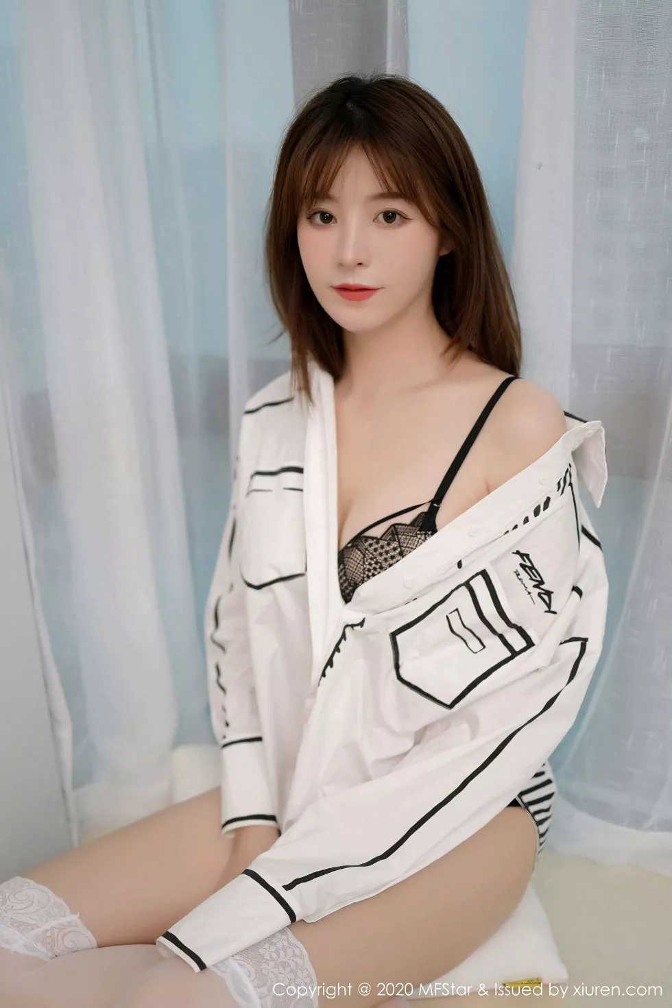 [MFStar模范学院]Vol.427_嫩模Yoo优优性感衬衫露黑色内衣配黑白蕾丝袜诱惑写真41P