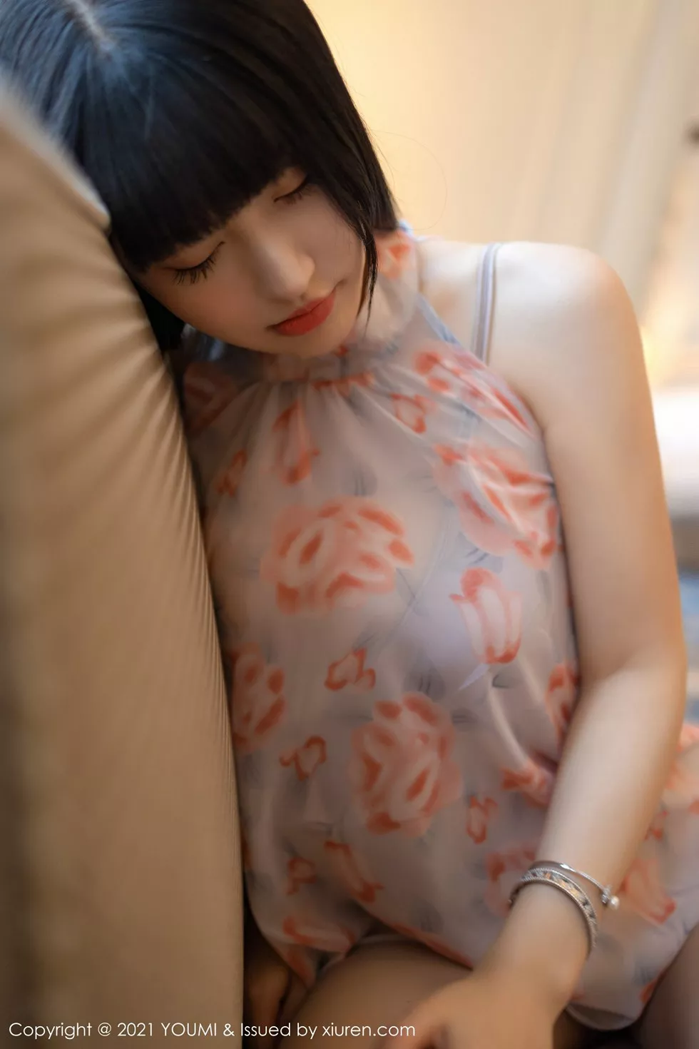 [YouMi尤蜜荟]Vol.599_女神朱可儿Flower厦门旅拍名媛启示录主题私房凹凸身材诱惑写真158P