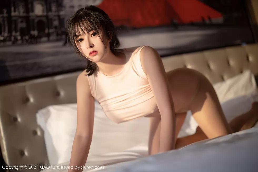 [XiaoYu画语界]Vol.468_嫩模奈沐子私房薄透上衣真空无内激凸朦胧肉丝秀翘臀诱惑写真70P