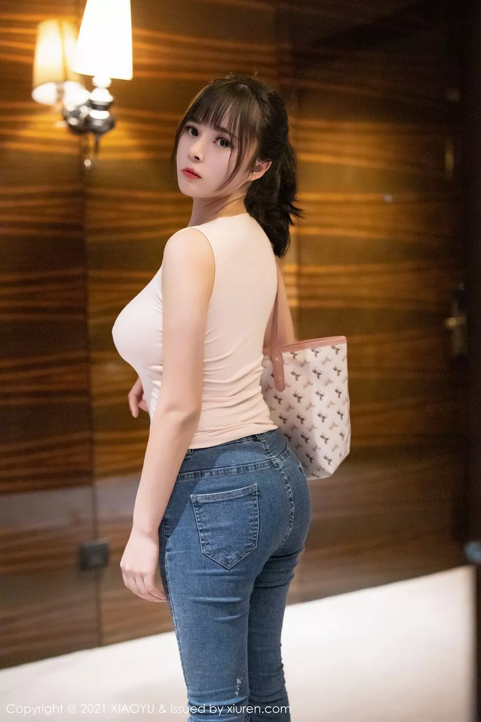 [XiaoYu画语界]Vol.468_嫩模奈沐子私房薄透上衣真空无内激凸朦胧肉丝秀翘臀诱惑写真70P