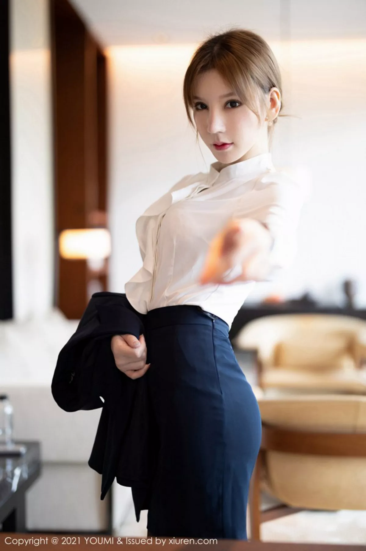 [YouMi尤蜜荟]Vol.606_女神周于希Sandy厦门旅拍女强人与下属剧情撩人姿势诱惑写真106P