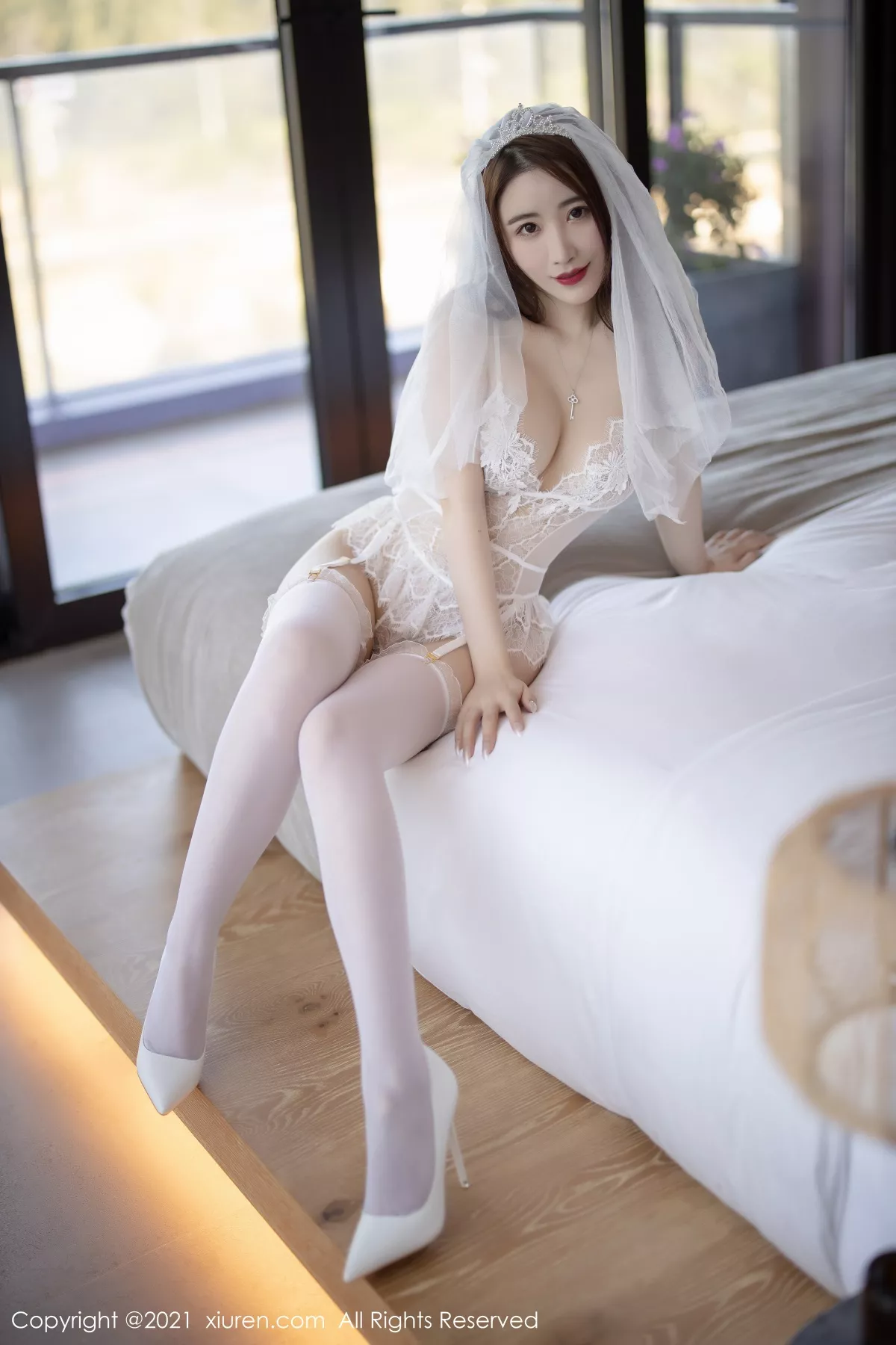 XiuRen第3166期_女神绯月樱-Cherry三亚旅拍轻薄婚纱配吊带蕾丝袜极致诱惑写真76P