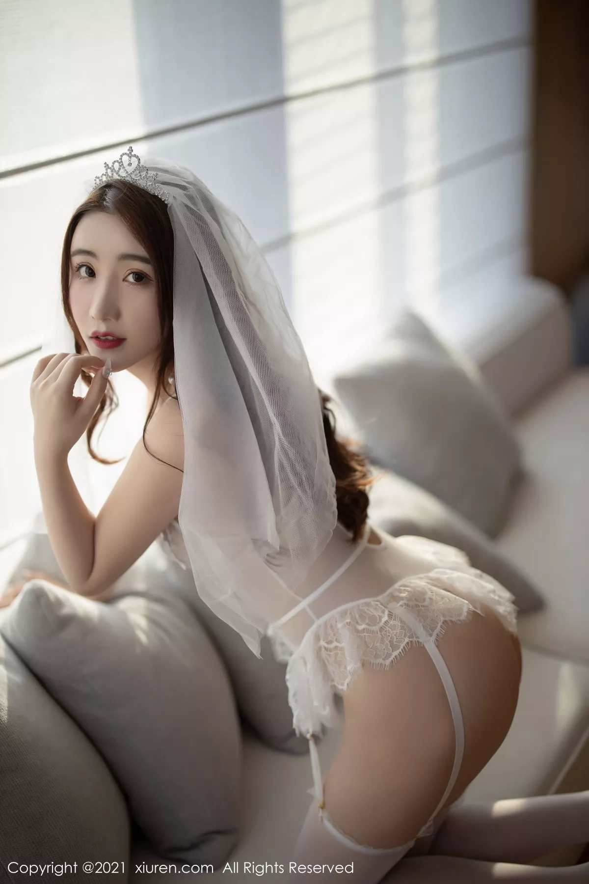 XiuRen第3166期_女神绯月樱-Cherry三亚旅拍轻薄婚纱配吊带蕾丝袜极致诱惑写真76P