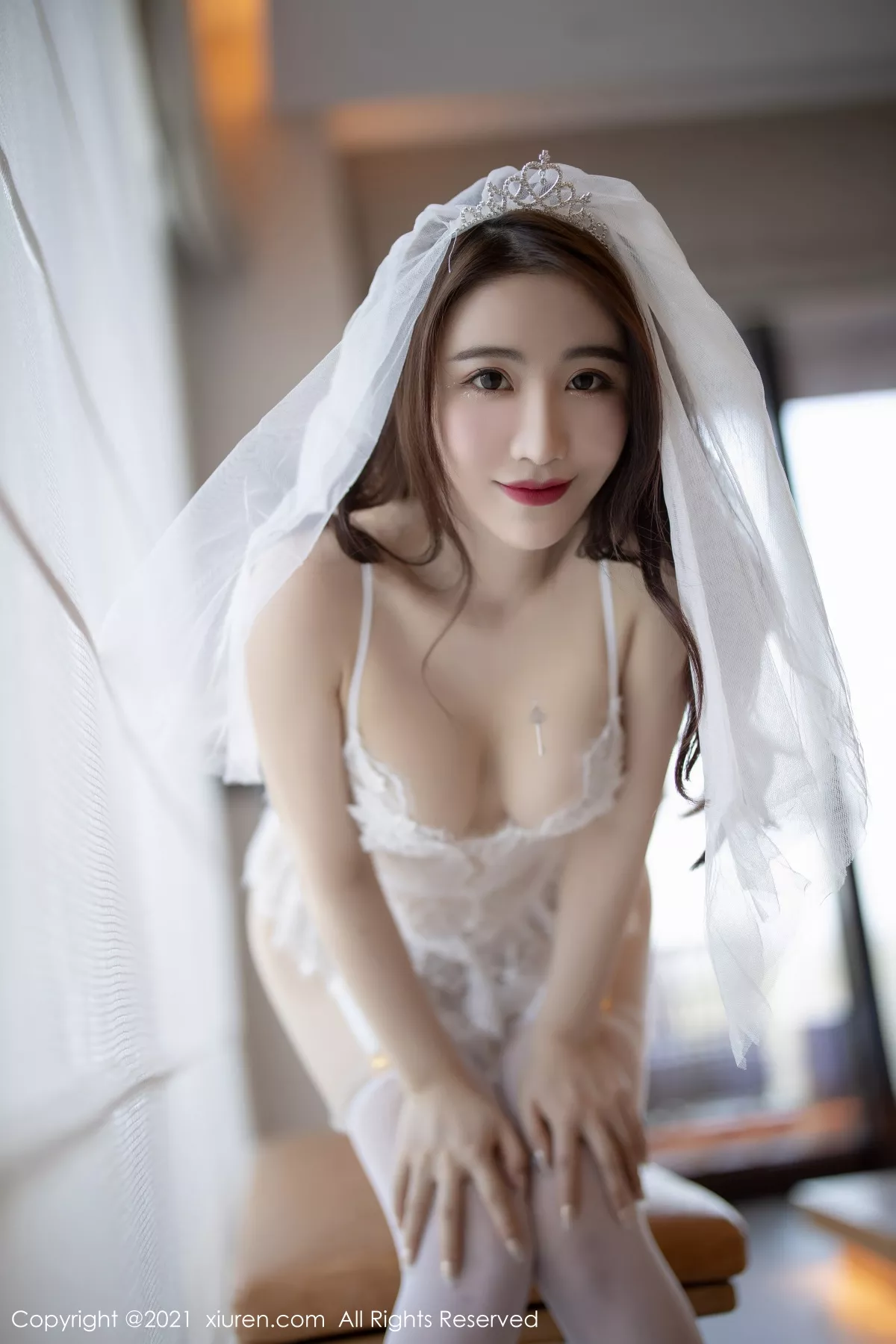 XiuRen第3166期_女神绯月樱-Cherry三亚旅拍轻薄婚纱配吊带蕾丝袜极致诱惑写真76P