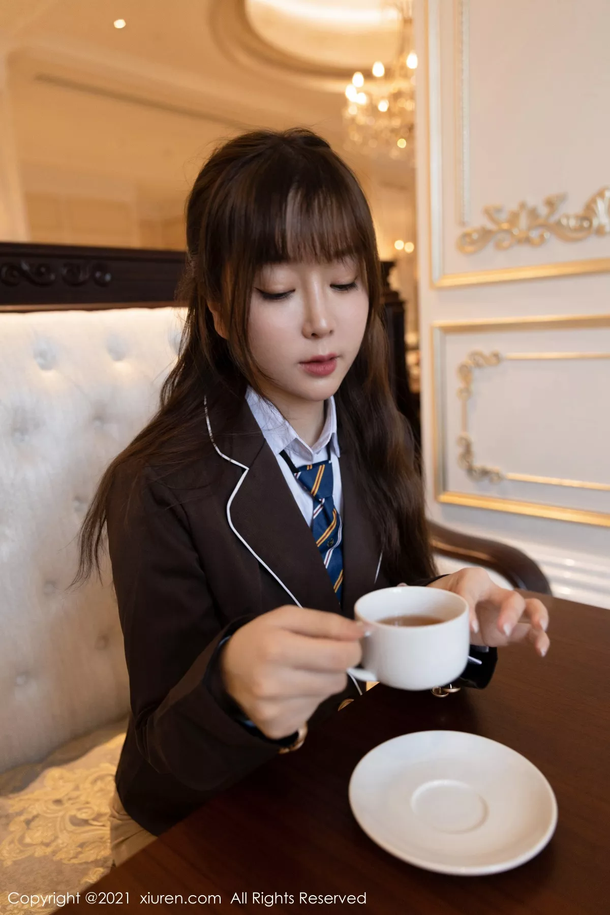 XiuRen第3176期_女神王雨纯厦门旅拍下午茶主题酒店剧情循序渐进发展诱惑写真70P