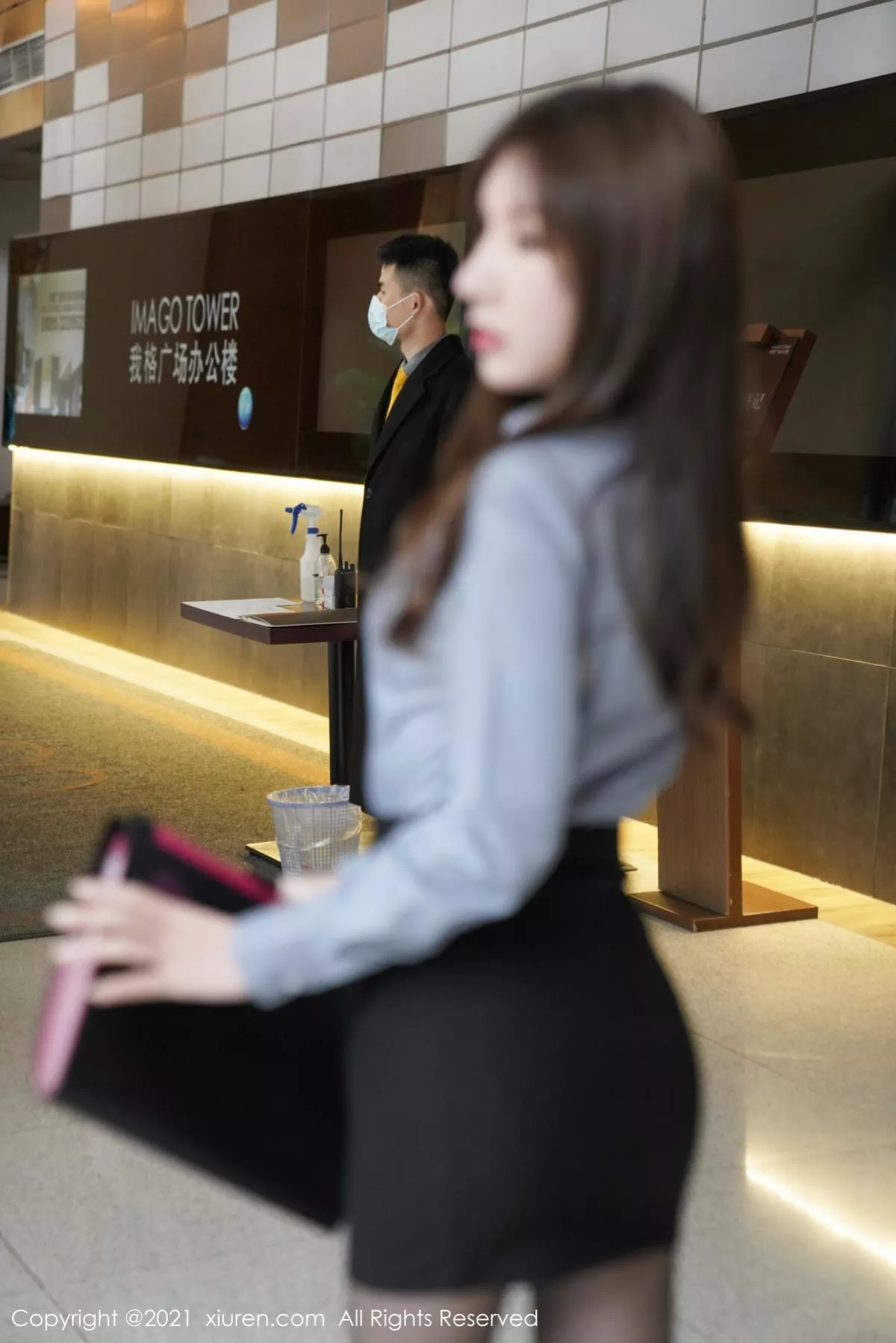 XiuRen第3187期_嫩模周于希Sandy消防培训主题性感黑短裙下超薄黑丝裤袜魅惑写真50P