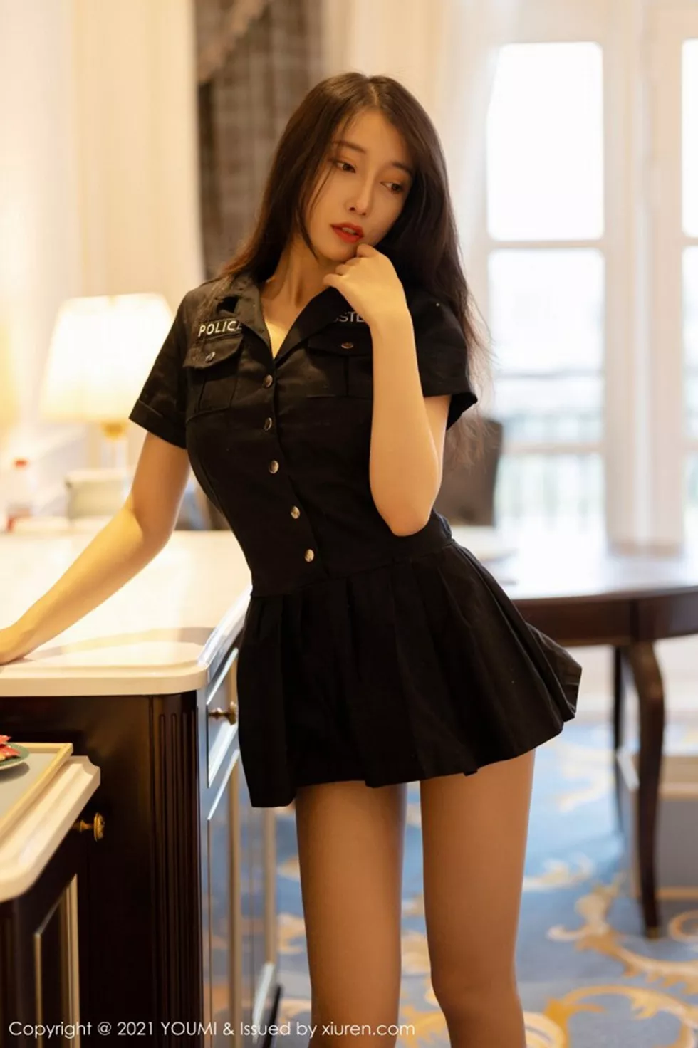 [YouMi尤蜜荟]Vol.604_丽质美人玥儿玥er厦门旅拍独特魅力制服配朦胧丝袜撩人诱惑写真68P