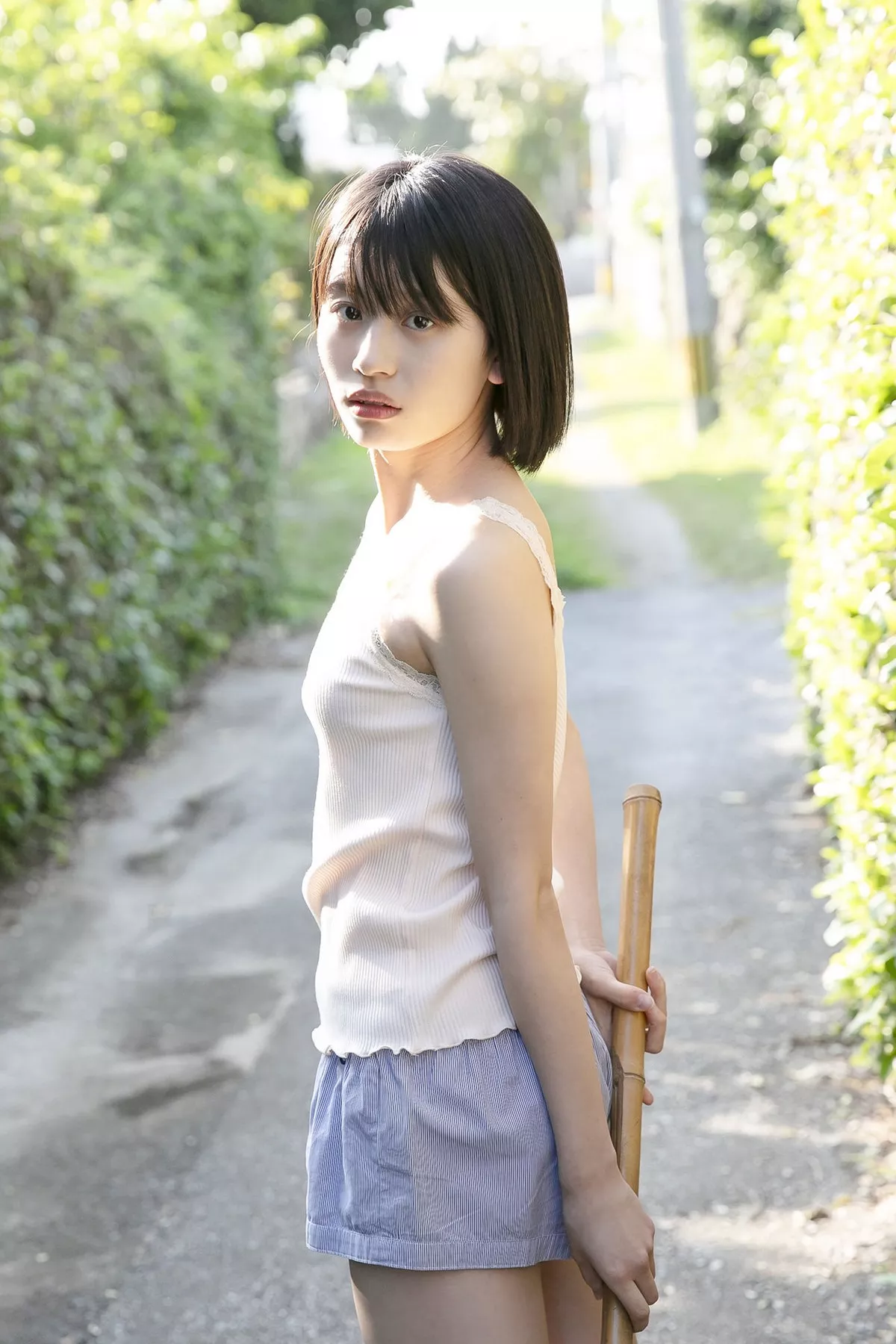 日本清纯美少女浅仓树树教室学生制服+沙滩边性感比基尼秀完美身材写真101P