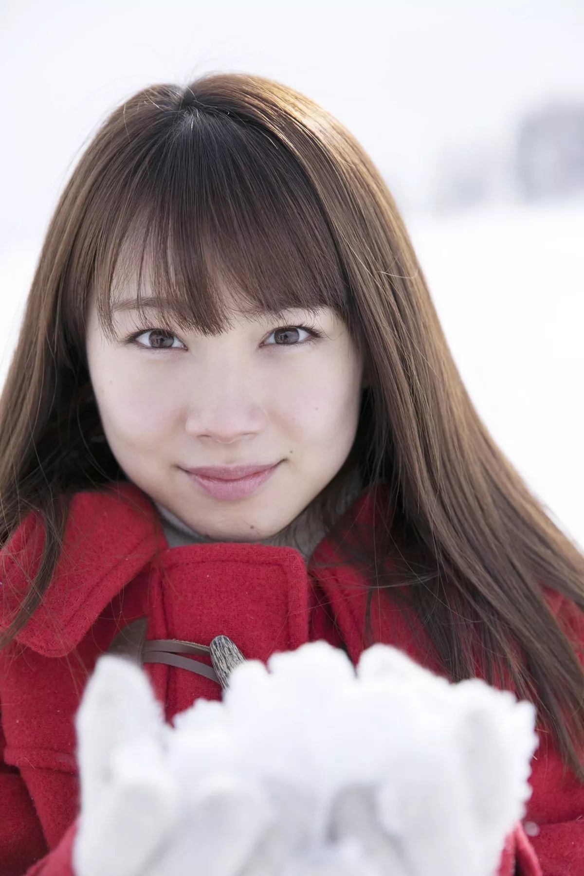 日本美少女石田亚佑美户外性感白衬衣+海边比基尼系列秀完美身材迷人写真104P