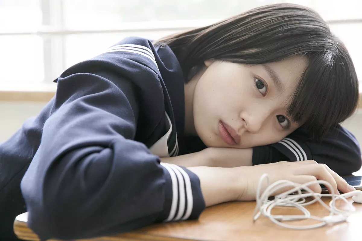 日本清纯美少女浅仓树树教室学生制服+沙滩边性感比基尼秀完美身材写真101P