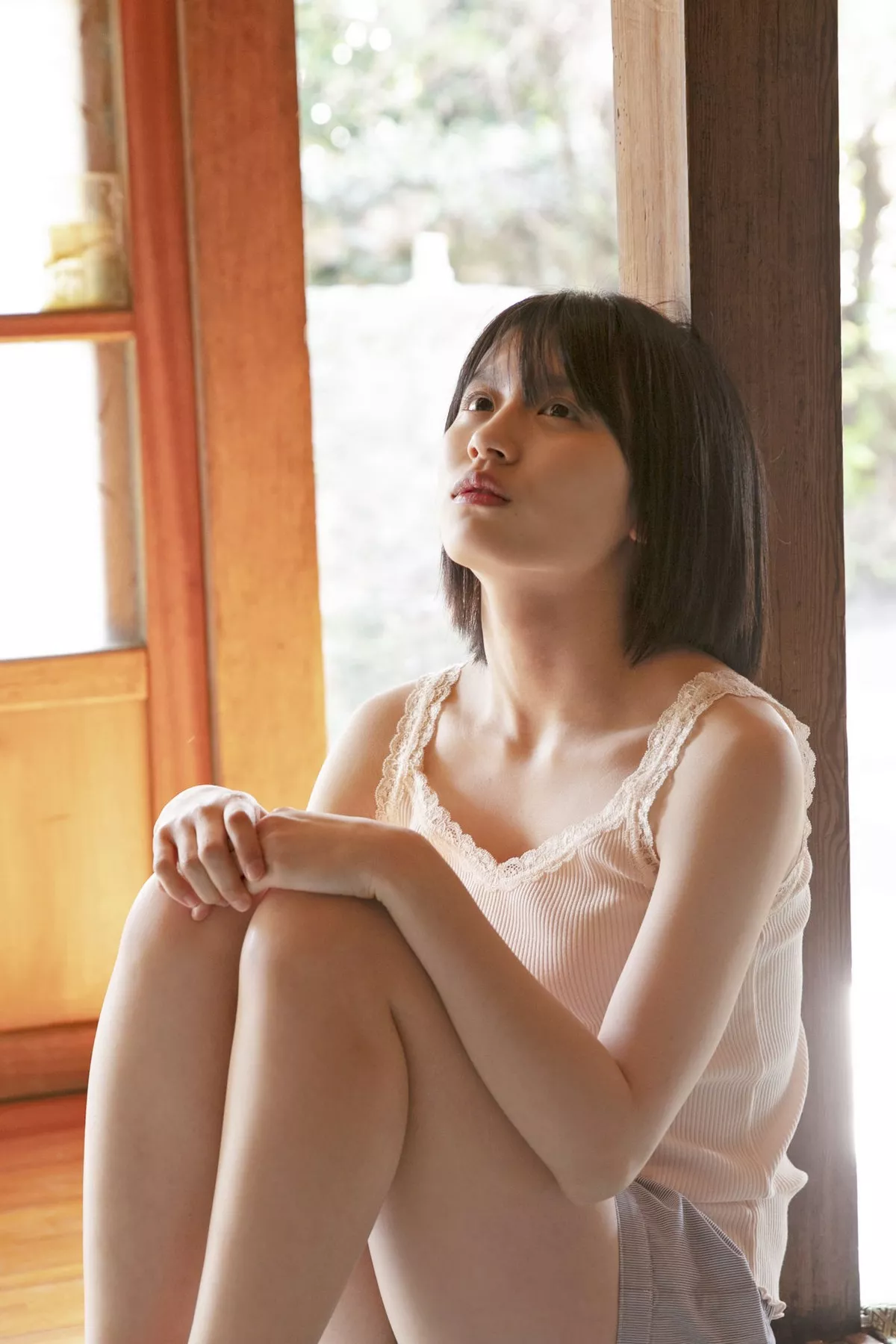 日本清纯美少女浅仓树树教室学生制服+沙滩边性感比基尼秀完美身材写真101P