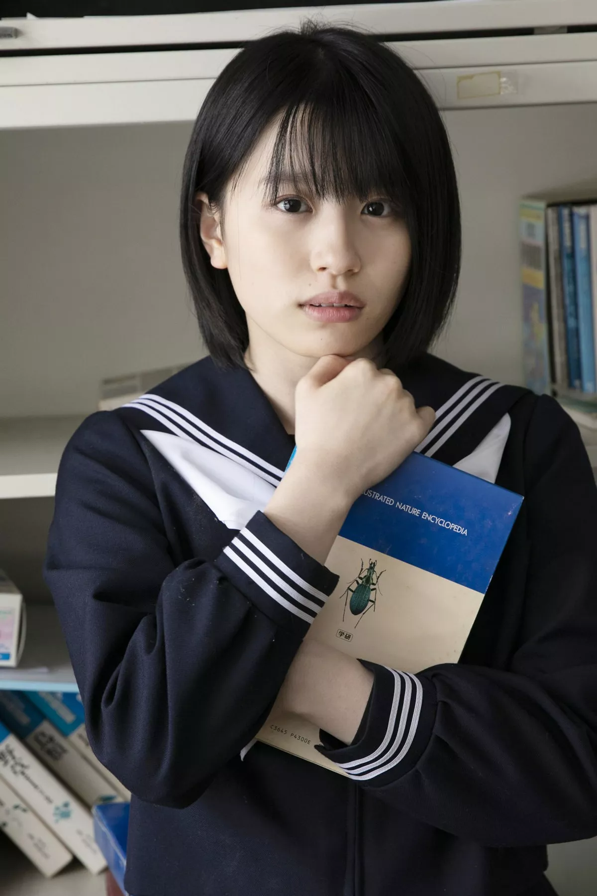 日本清纯美少女浅仓树树教室学生制服+沙滩边性感比基尼秀完美身材写真101P