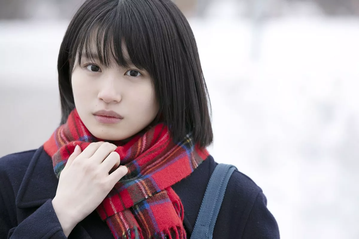 日本清纯美少女浅仓树树教室学生制服+沙滩边性感比基尼秀完美身材写真101P