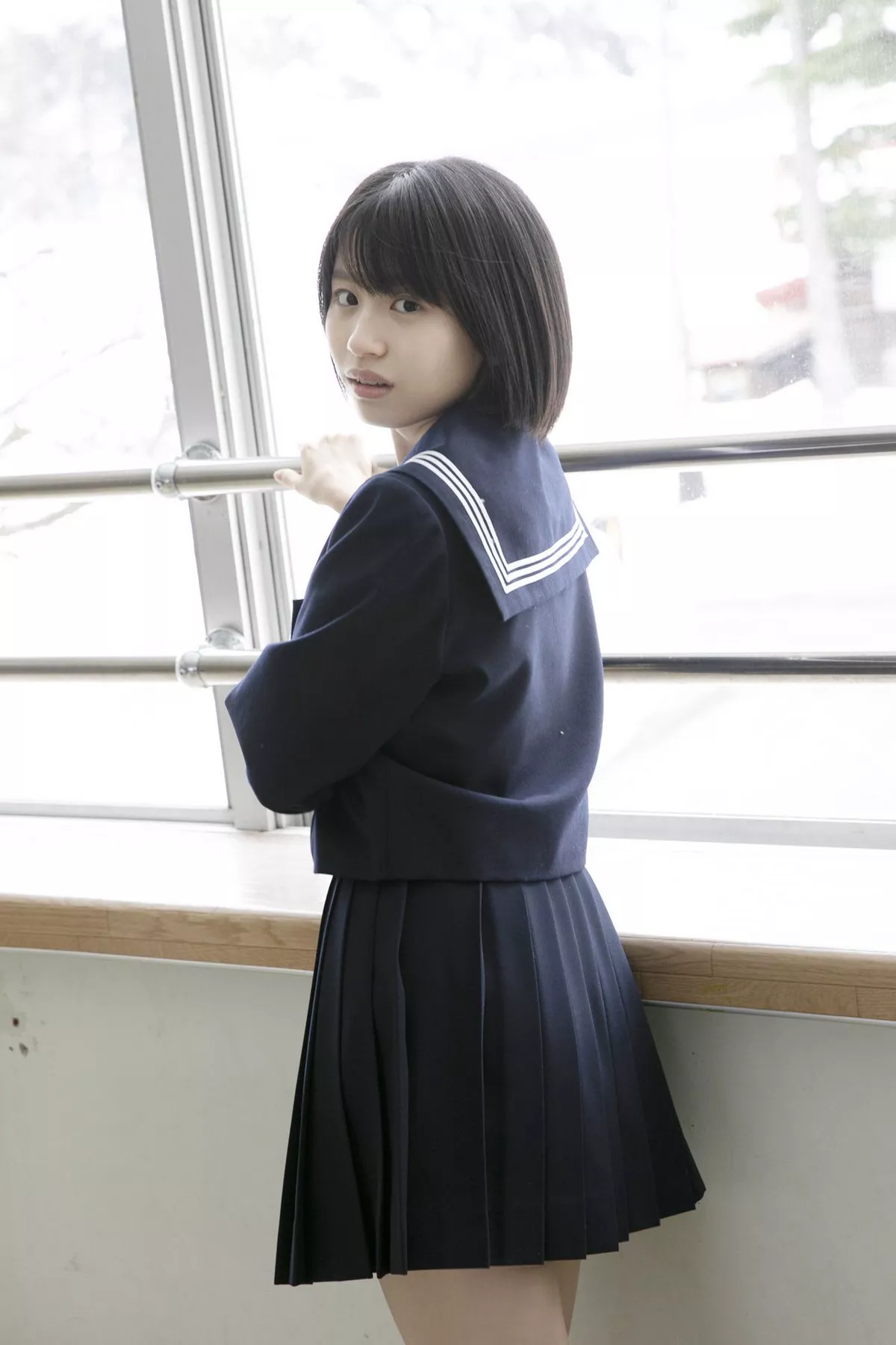 日本清纯美少女浅仓树树教室学生制服+沙滩边性感比基尼秀完美身材写真101P