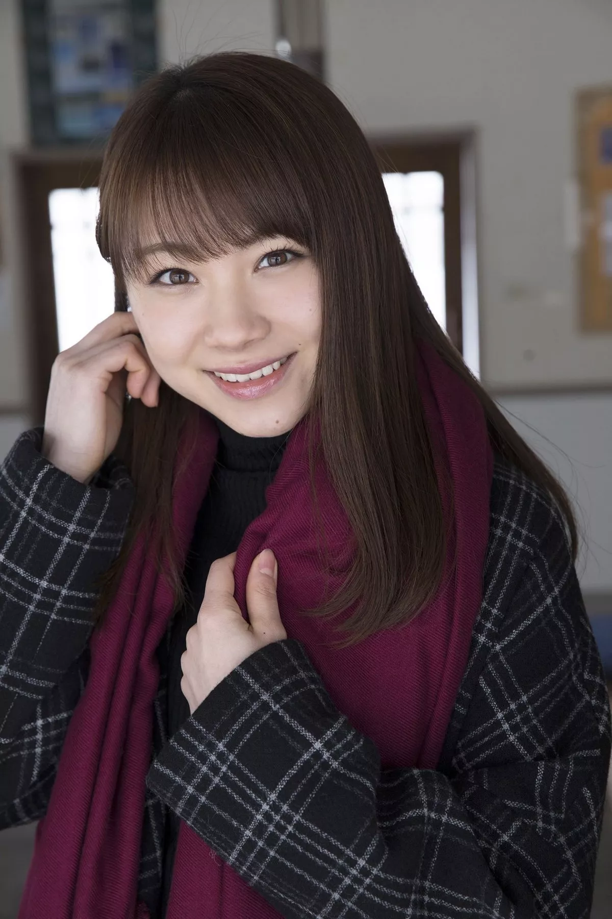 日本美少女石田亚佑美户外性感白衬衣+海边比基尼系列秀完美身材迷人写真104P