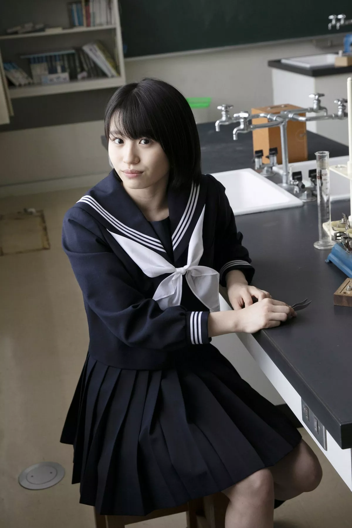 日本清纯美少女浅仓树树教室学生制服+沙滩边性感比基尼秀完美身材写真101P