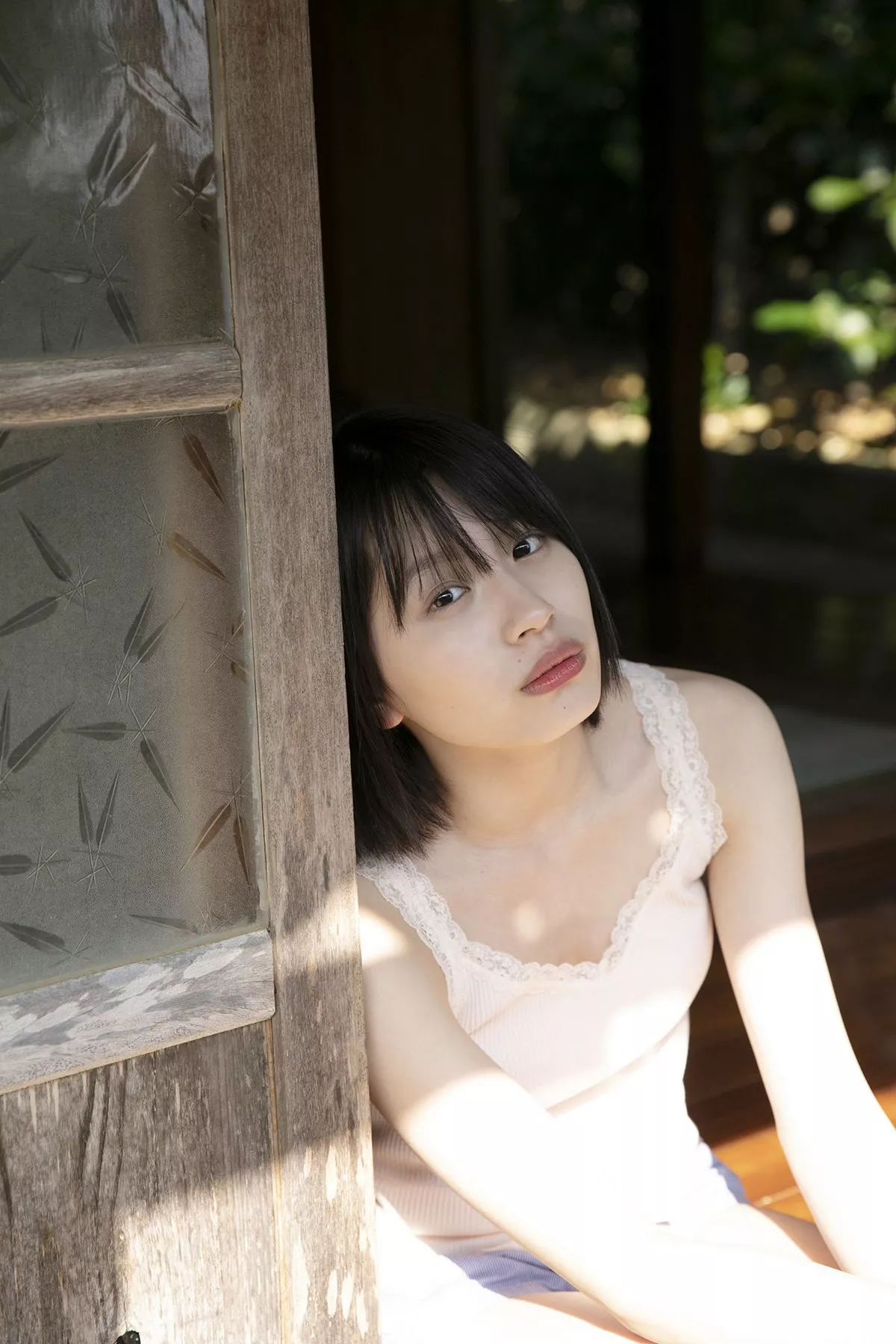 日本清纯美少女浅仓树树教室学生制服+沙滩边性感比基尼秀完美身材写真101P