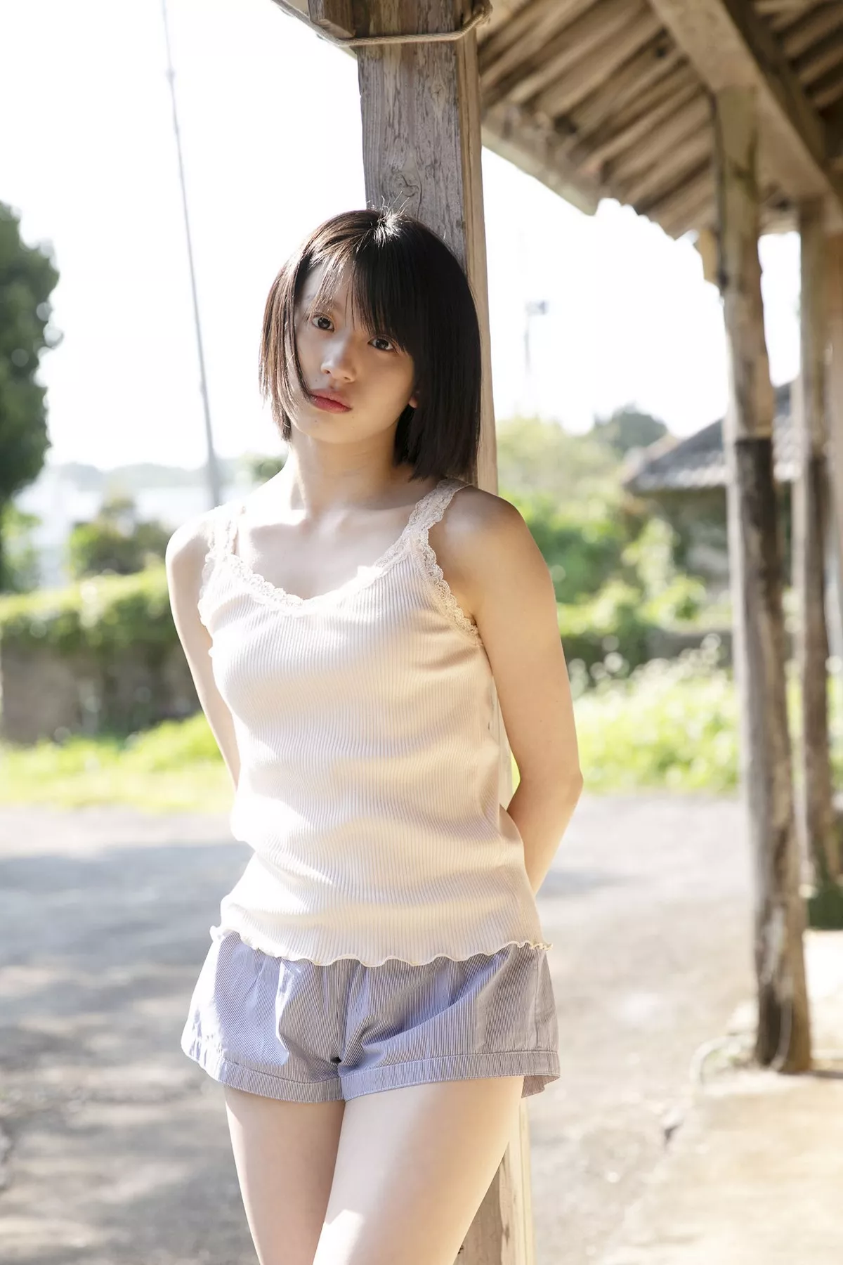 日本清纯美少女浅仓树树教室学生制服+沙滩边性感比基尼秀完美身材写真101P
