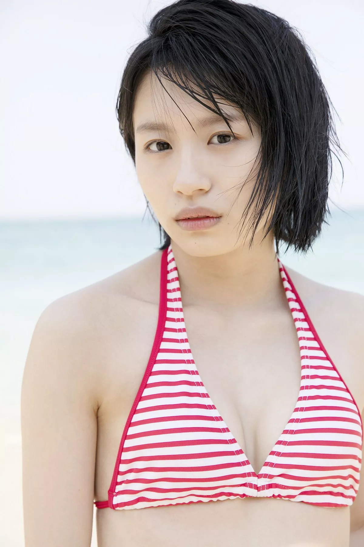 日本清纯美少女浅仓树树教室学生制服+沙滩边性感比基尼秀完美身材写真101P