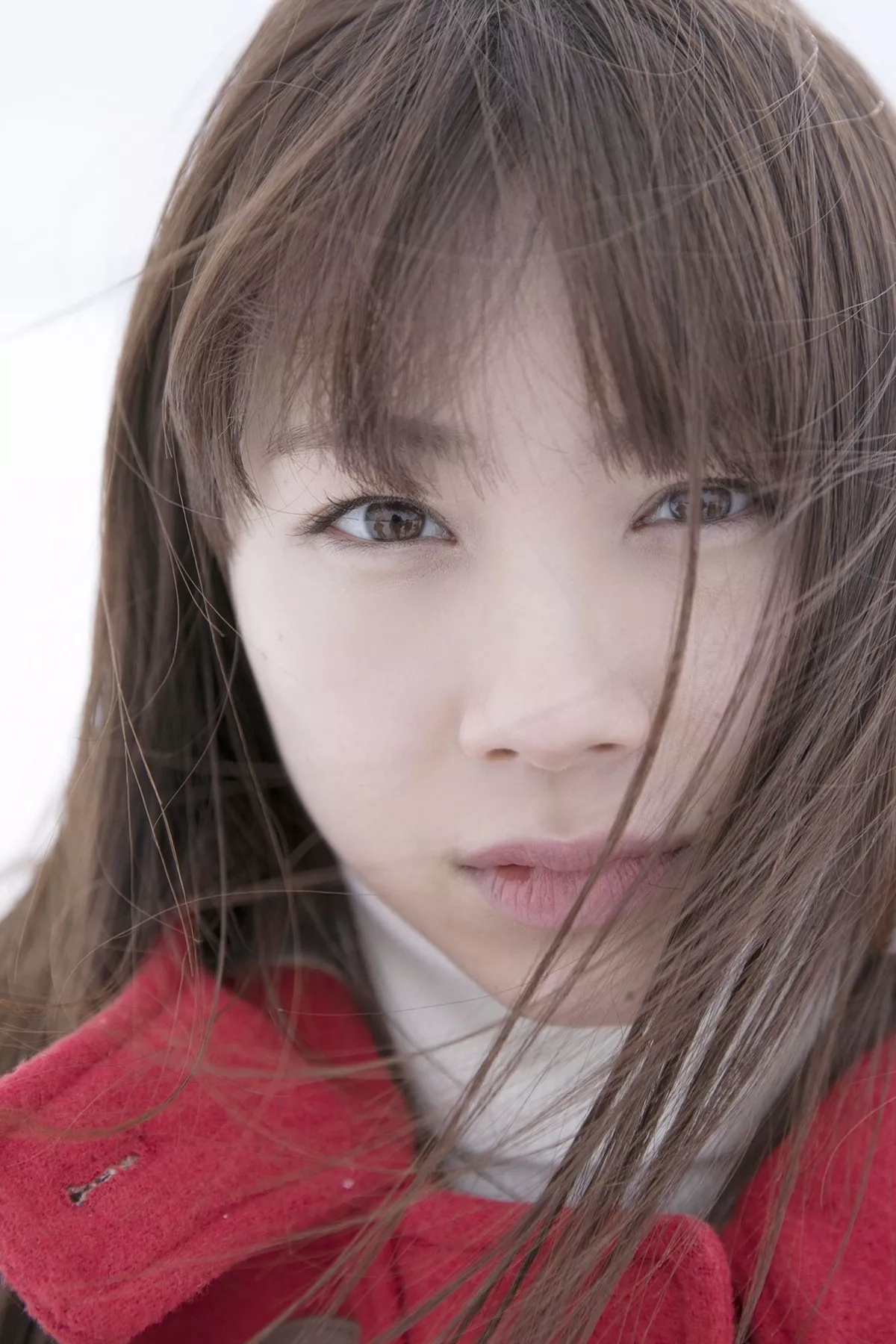 日本美少女石田亚佑美户外性感白衬衣+海边比基尼系列秀完美身材迷人写真104P