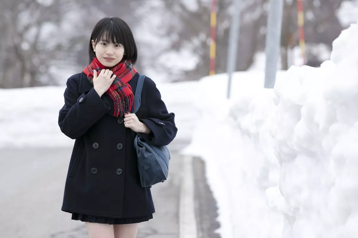 日本清纯美少女浅仓树树教室学生制服+沙滩边性感比基尼秀完美身材写真101P