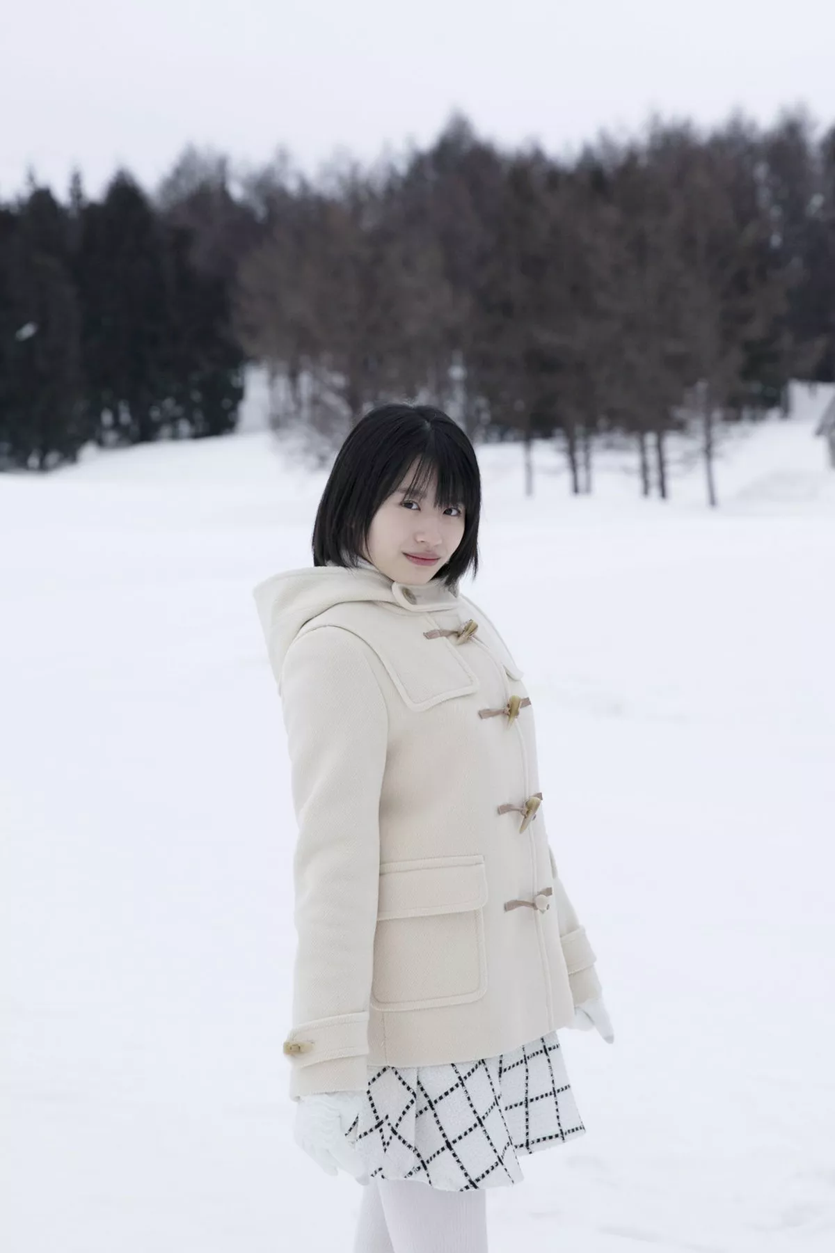 日本清纯美少女浅仓树树教室学生制服+沙滩边性感比基尼秀完美身材写真101P