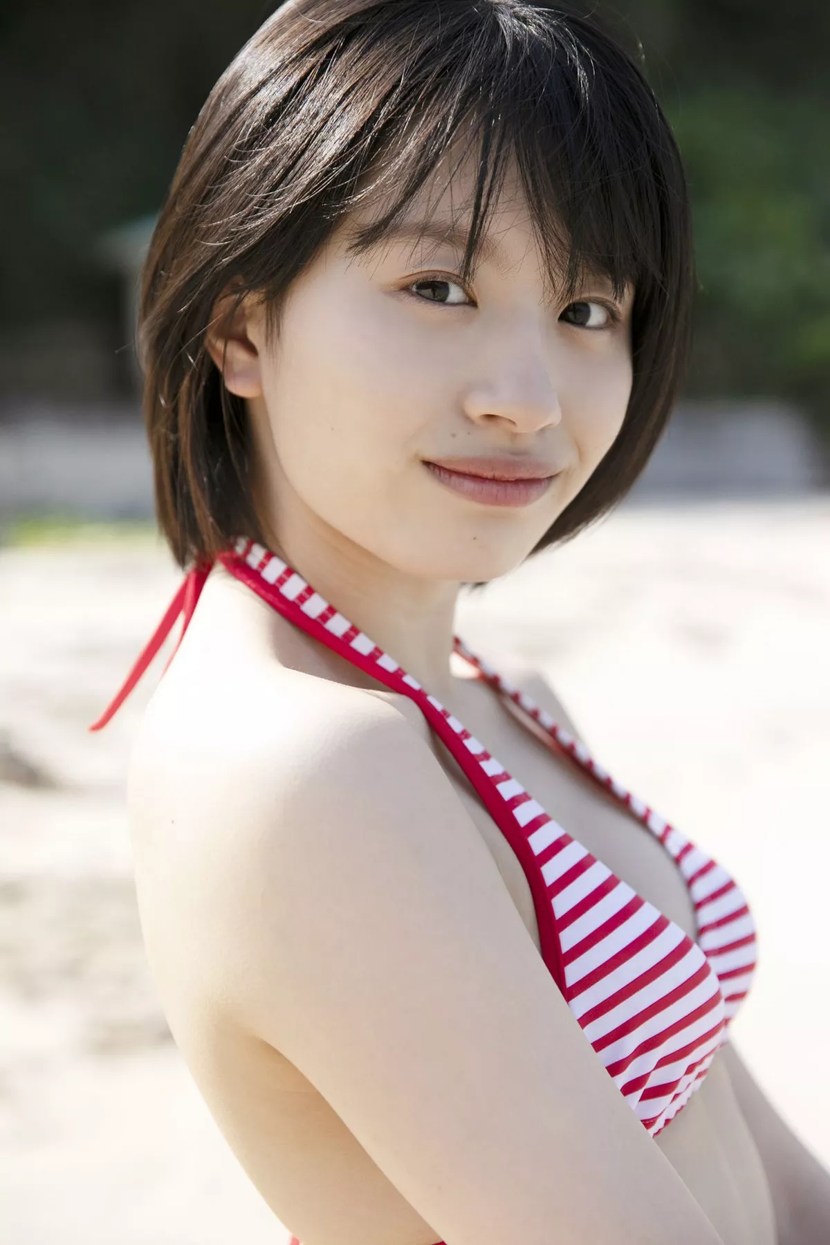 日本清纯美少女浅仓树树教室学生制服+沙滩边性感比基尼秀完美身材写真101P