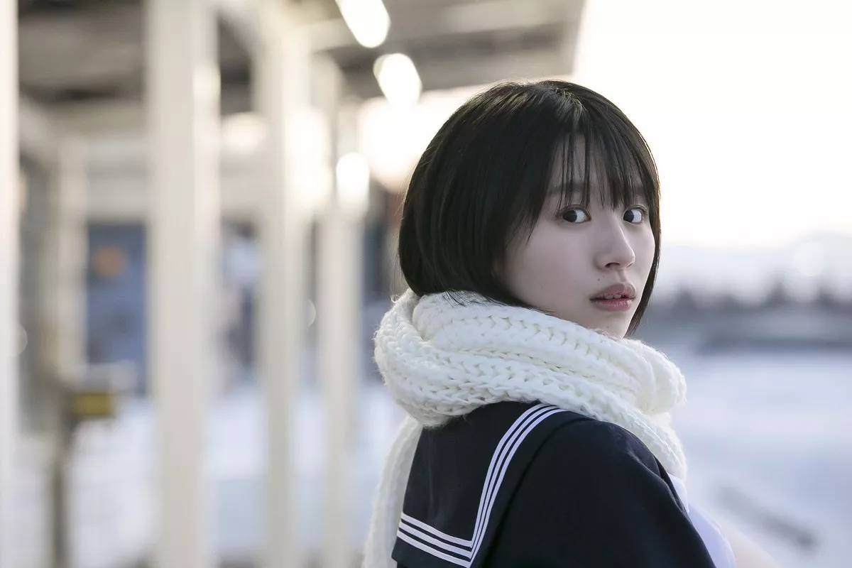 日本清纯美少女浅仓树树教室学生制服+沙滩边性感比基尼秀完美身材写真101P