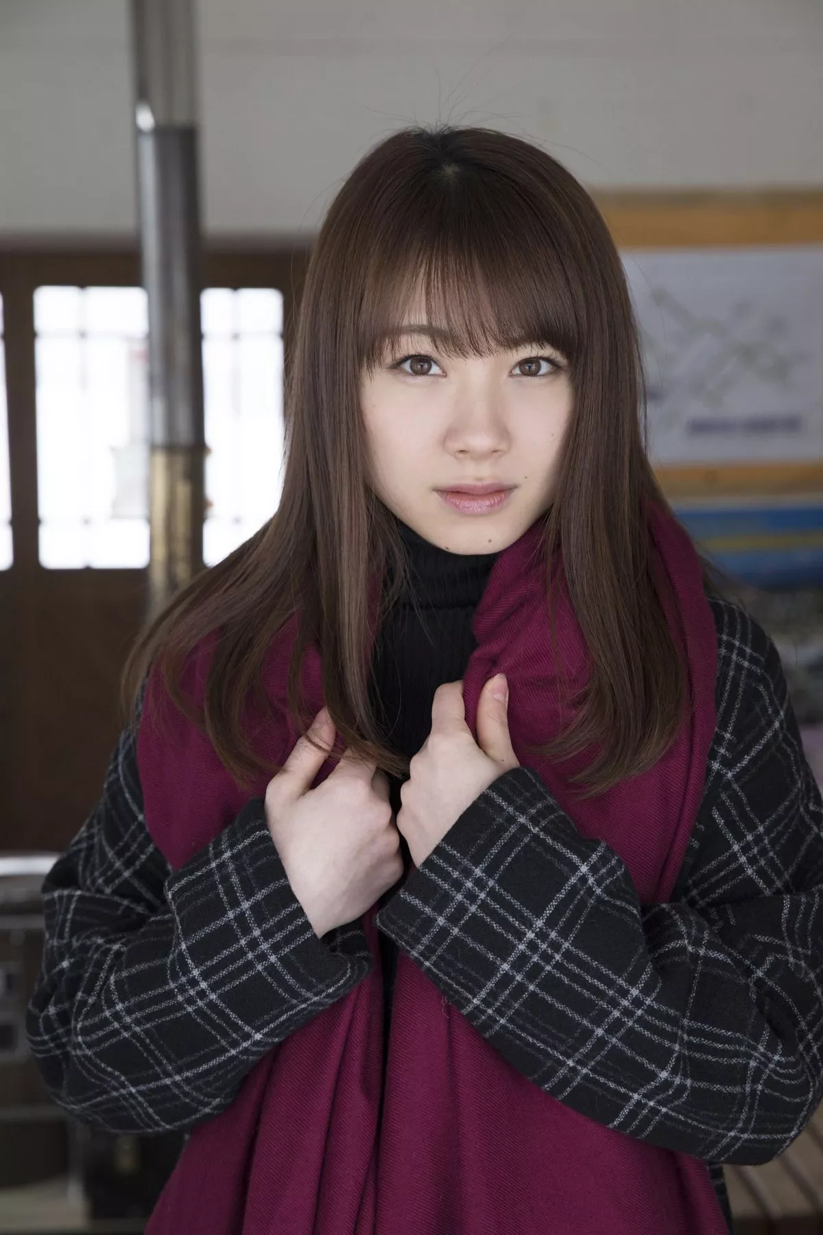日本美少女石田亚佑美户外性感白衬衣+海边比基尼系列秀完美身材迷人写真104P
