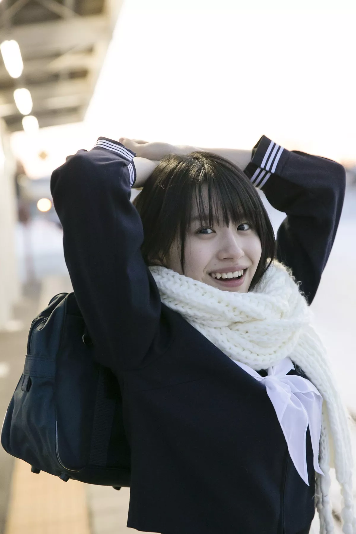 日本清纯美少女浅仓树树教室学生制服+沙滩边性感比基尼秀完美身材写真101P