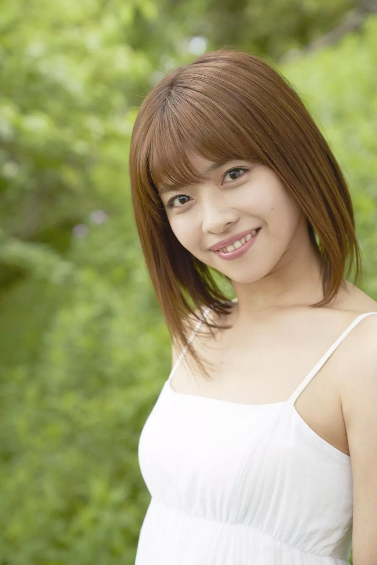 日本美少女金泽朋子室内厨娘+户外和服系列清纯写真100P