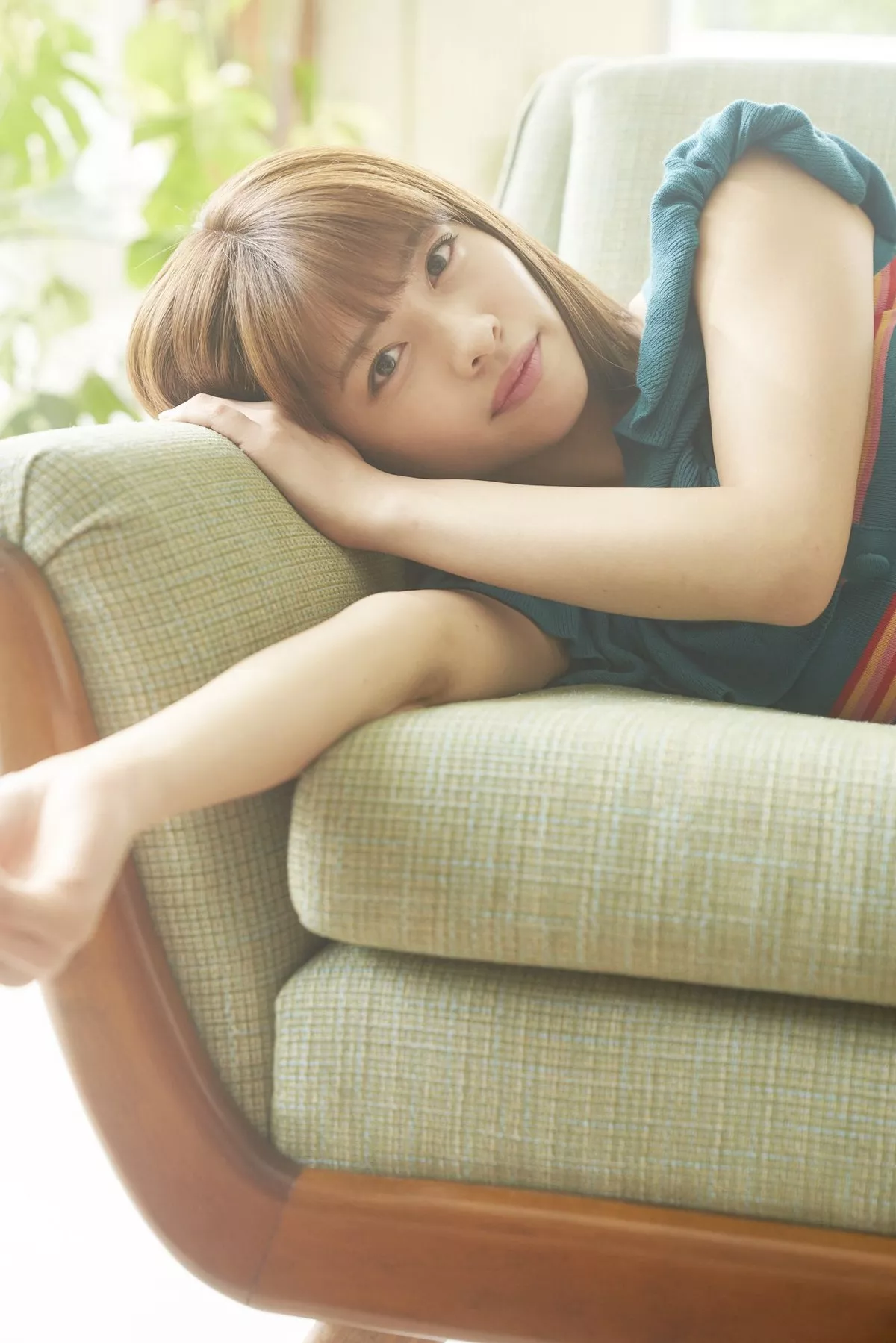 日本美少女金泽朋子室内厨娘+户外和服系列清纯写真100P