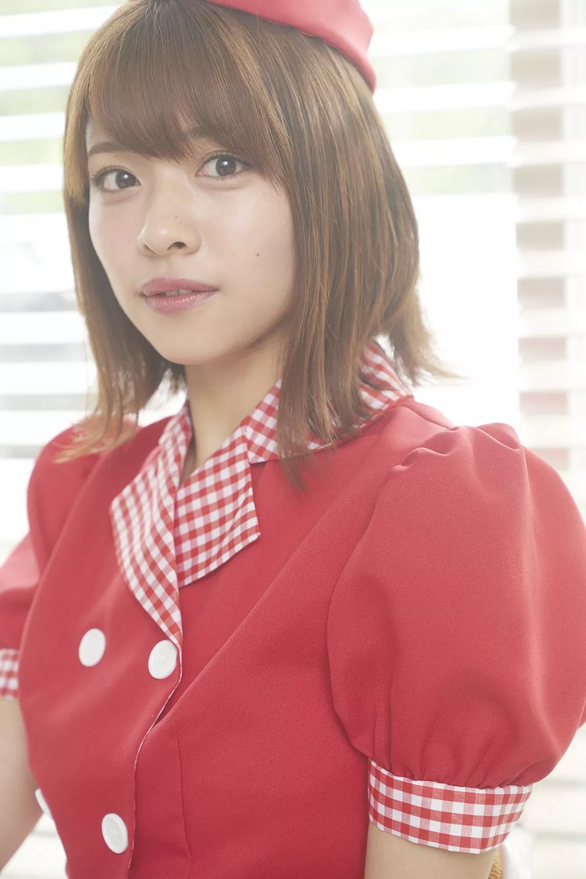 日本美少女金泽朋子室内厨娘+户外和服系列清纯写真100P