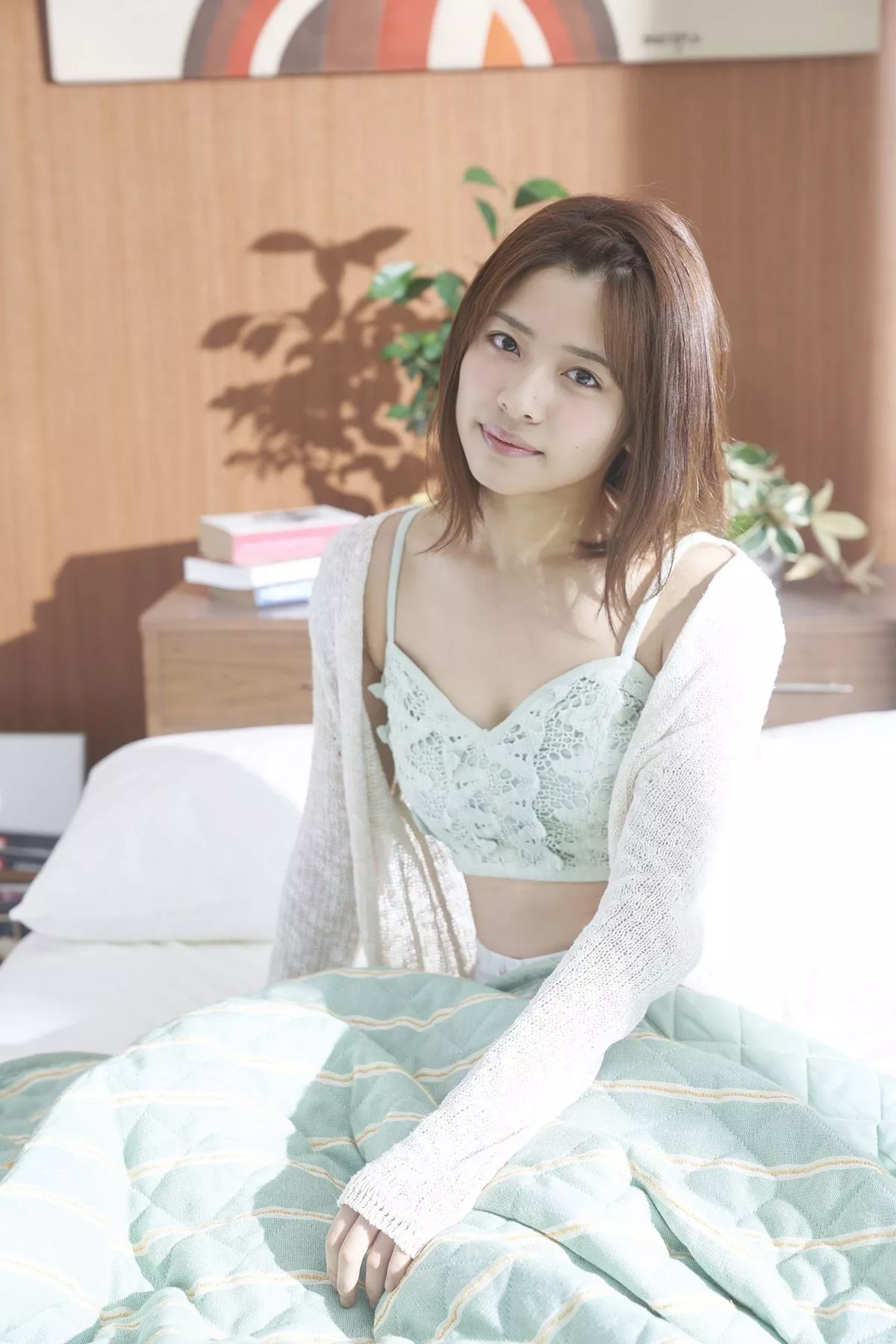 日本美少女金泽朋子室内厨娘+户外和服系列清纯写真100P