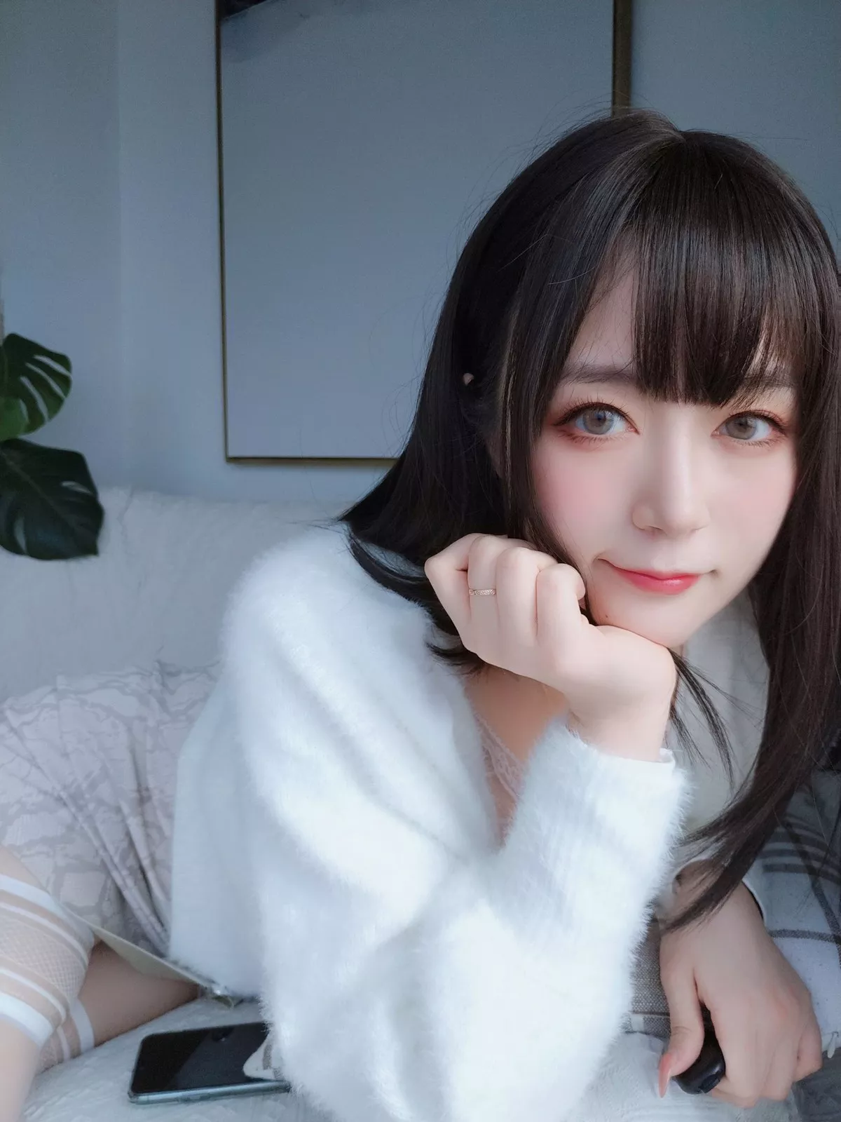 Coser小姐姐白银81白蕾丝主题私房性感内衣配白丝袜秀完美身材诱惑写真106P