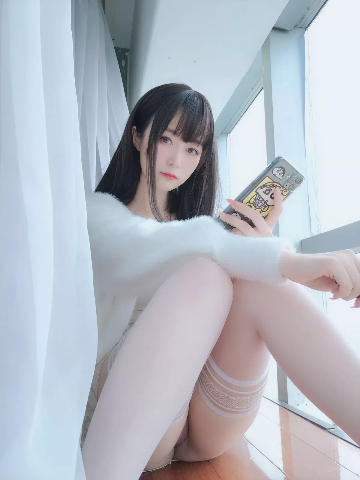 Coser小姐姐白银81白蕾丝主题私房性感内衣配白丝袜秀完美身材诱惑写真106P